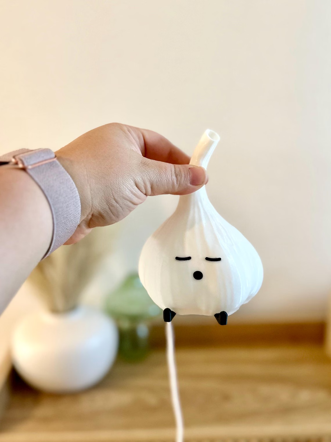Sleeping Garlic LED Lamp: Cute Foodie Accent Light