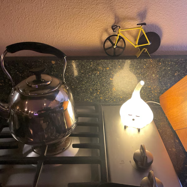 Sleeping Garlic LED Lamp: Cute Foodie Accent Light