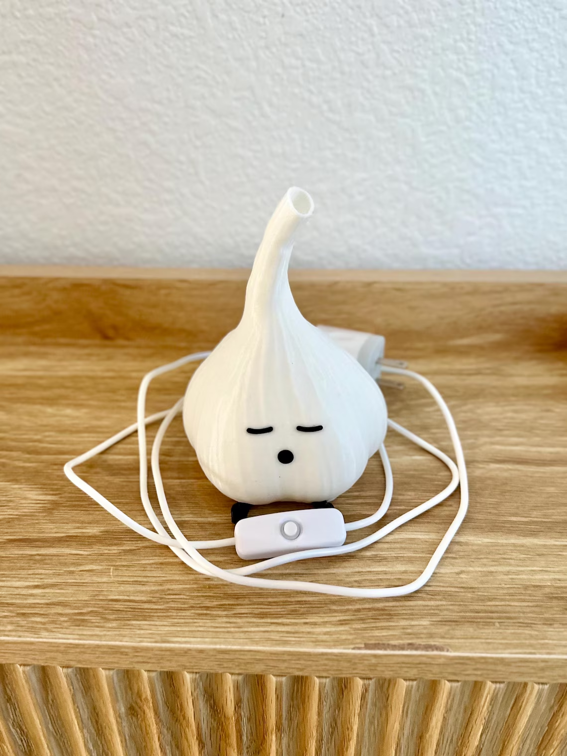 Sleeping Garlic LED Lamp: Cute Foodie Accent Light
