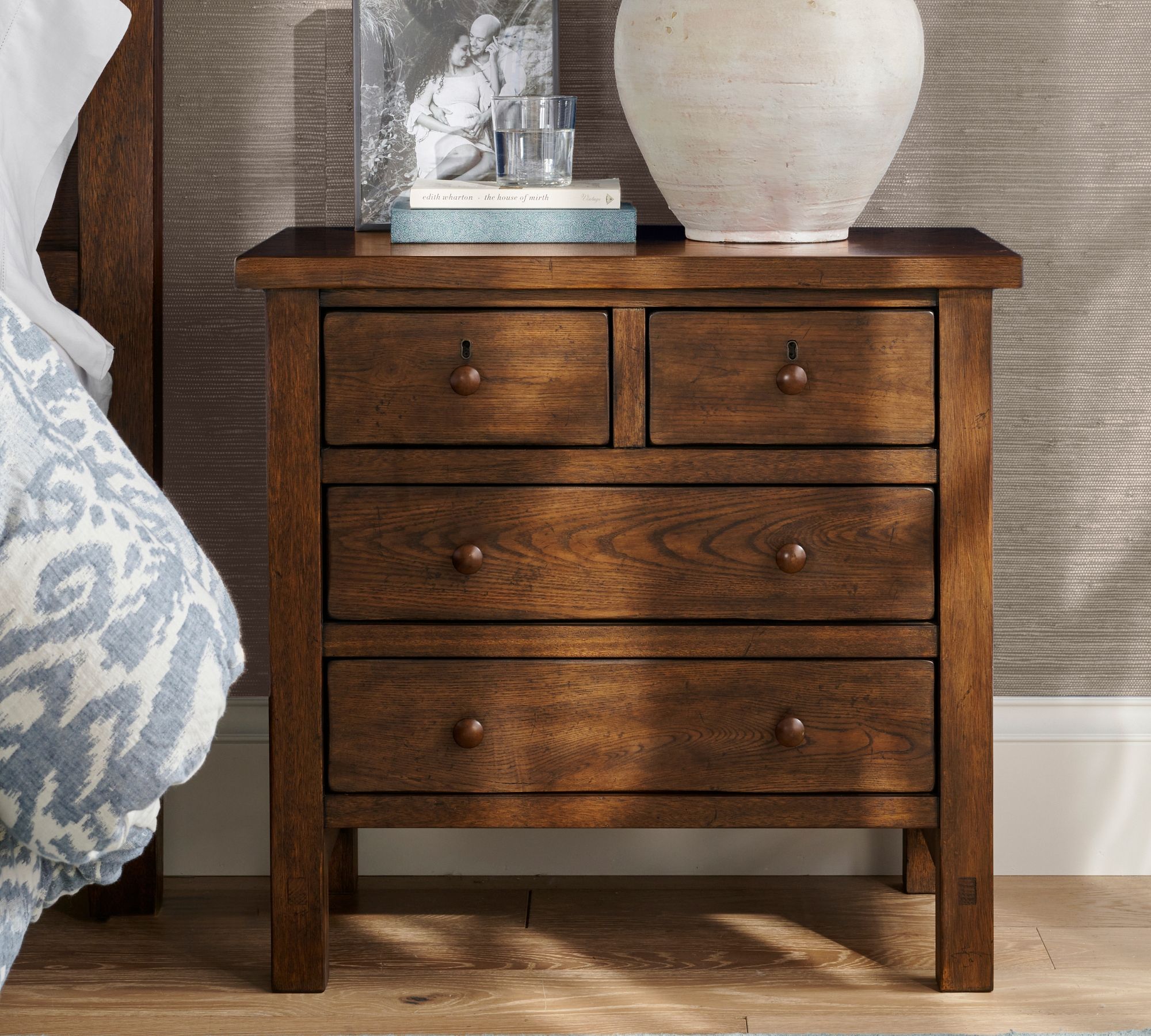 Farmhouse 4-Drawer Nightstand (28.5