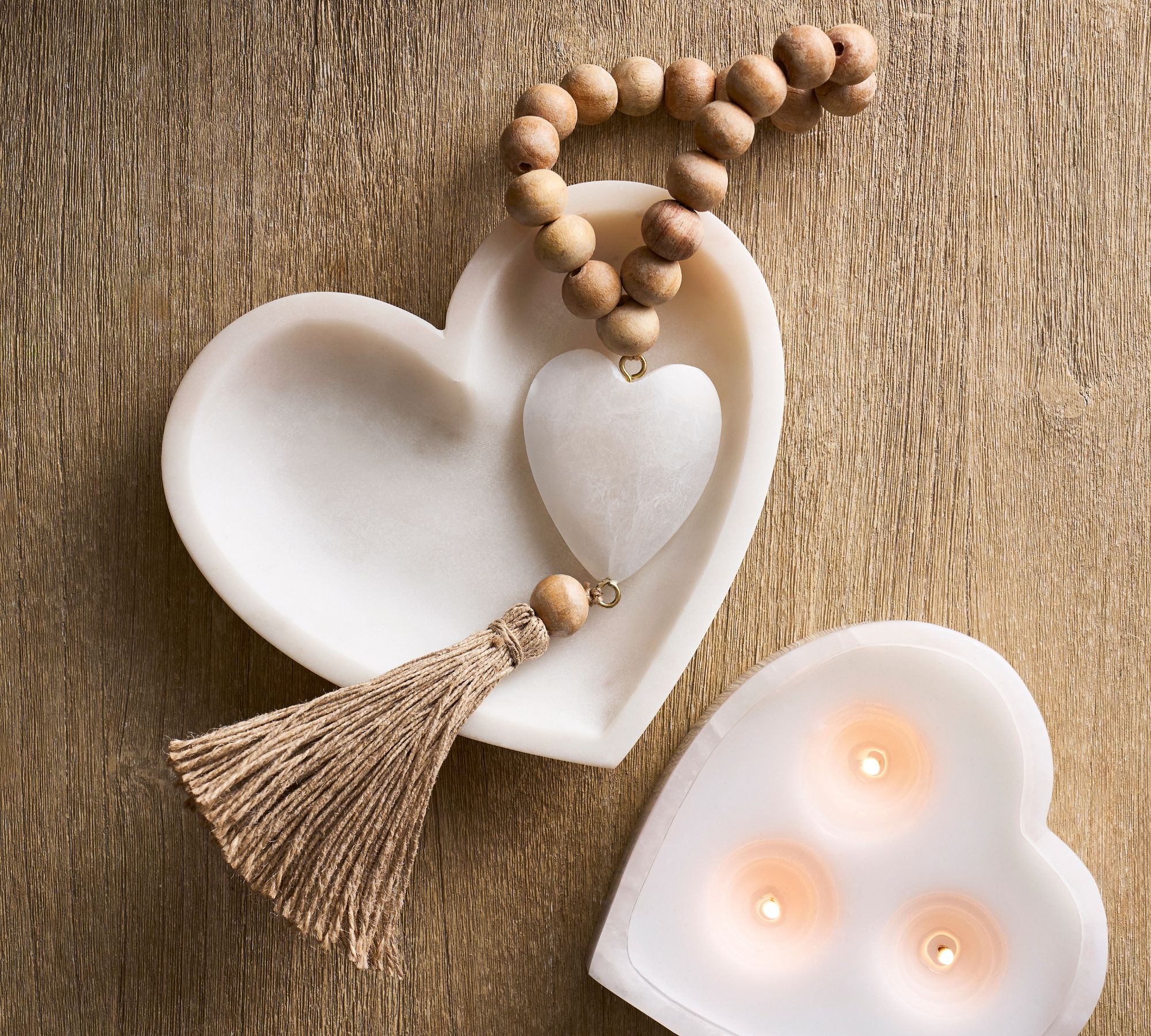 Alabaster Heart Scented Candle - Vanilla & Tobacco