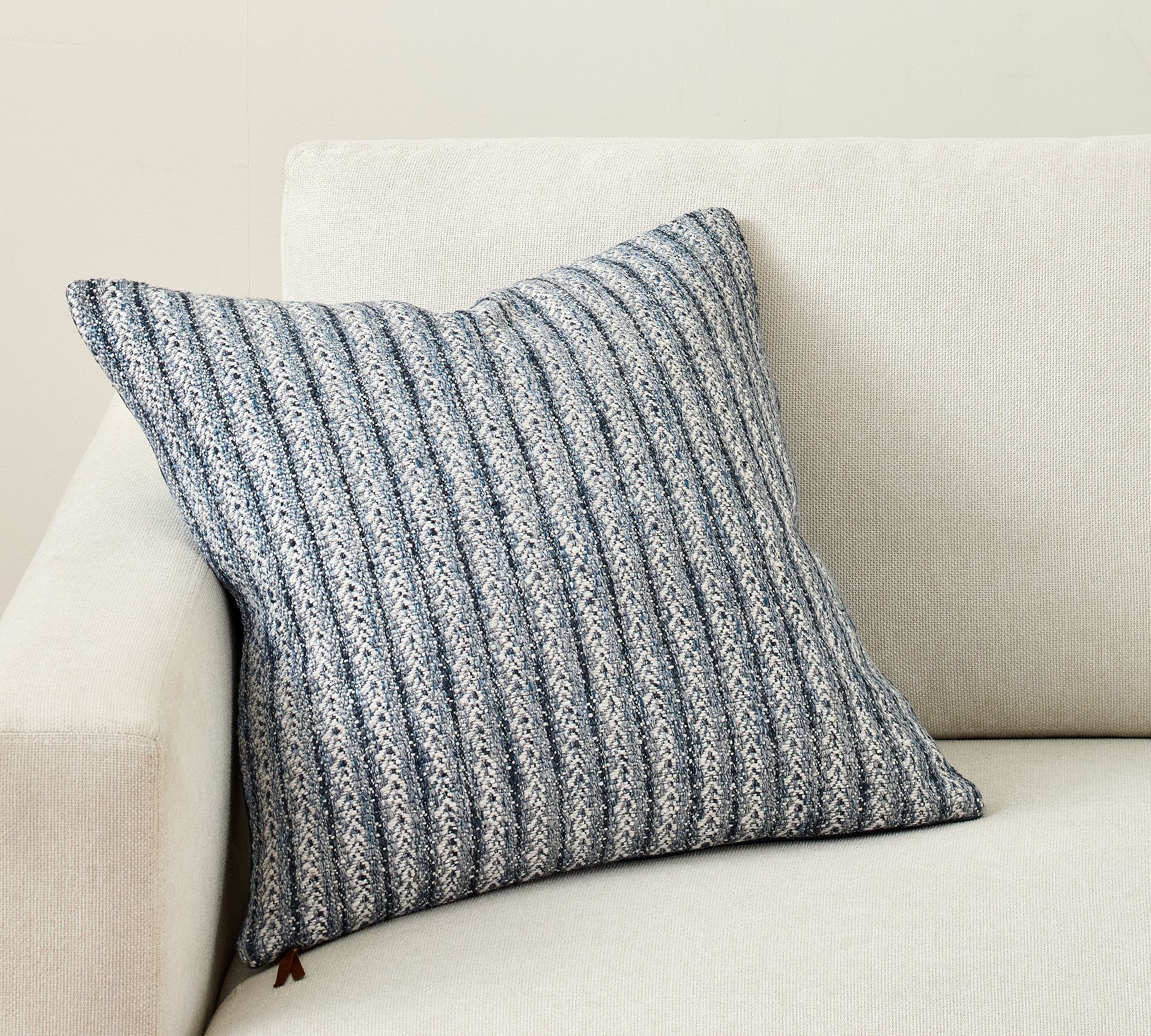 Rea Textured Pillow
