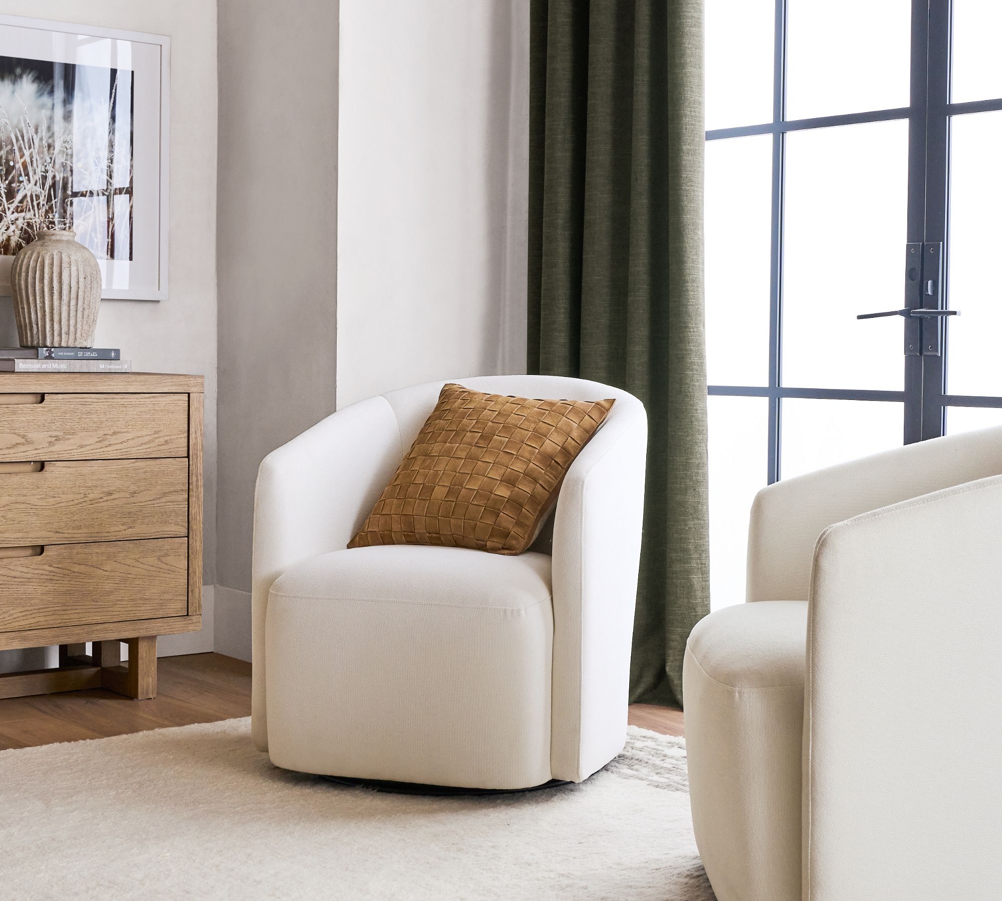 Preston Swivel Chair