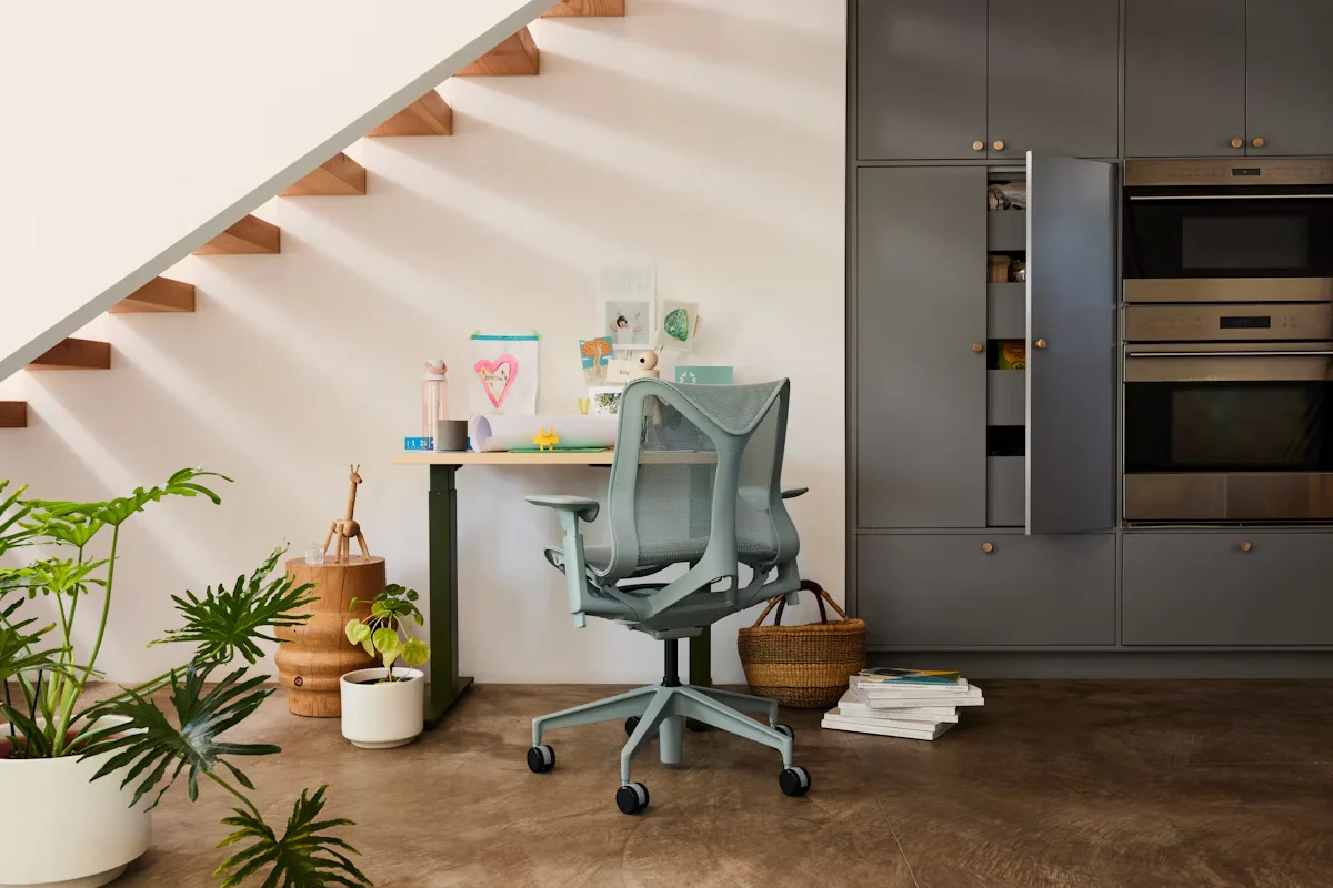 Cosm Chair, High Back