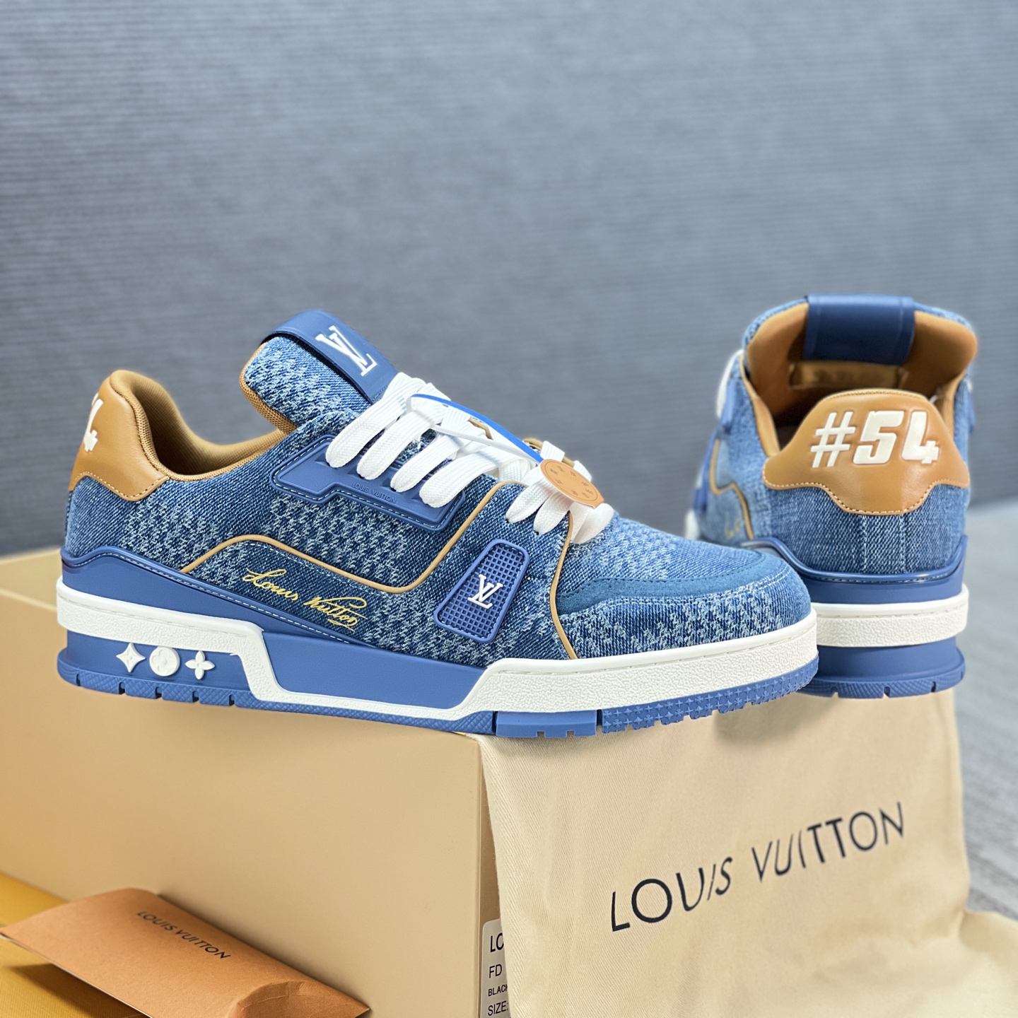 Lv Sneakers-155