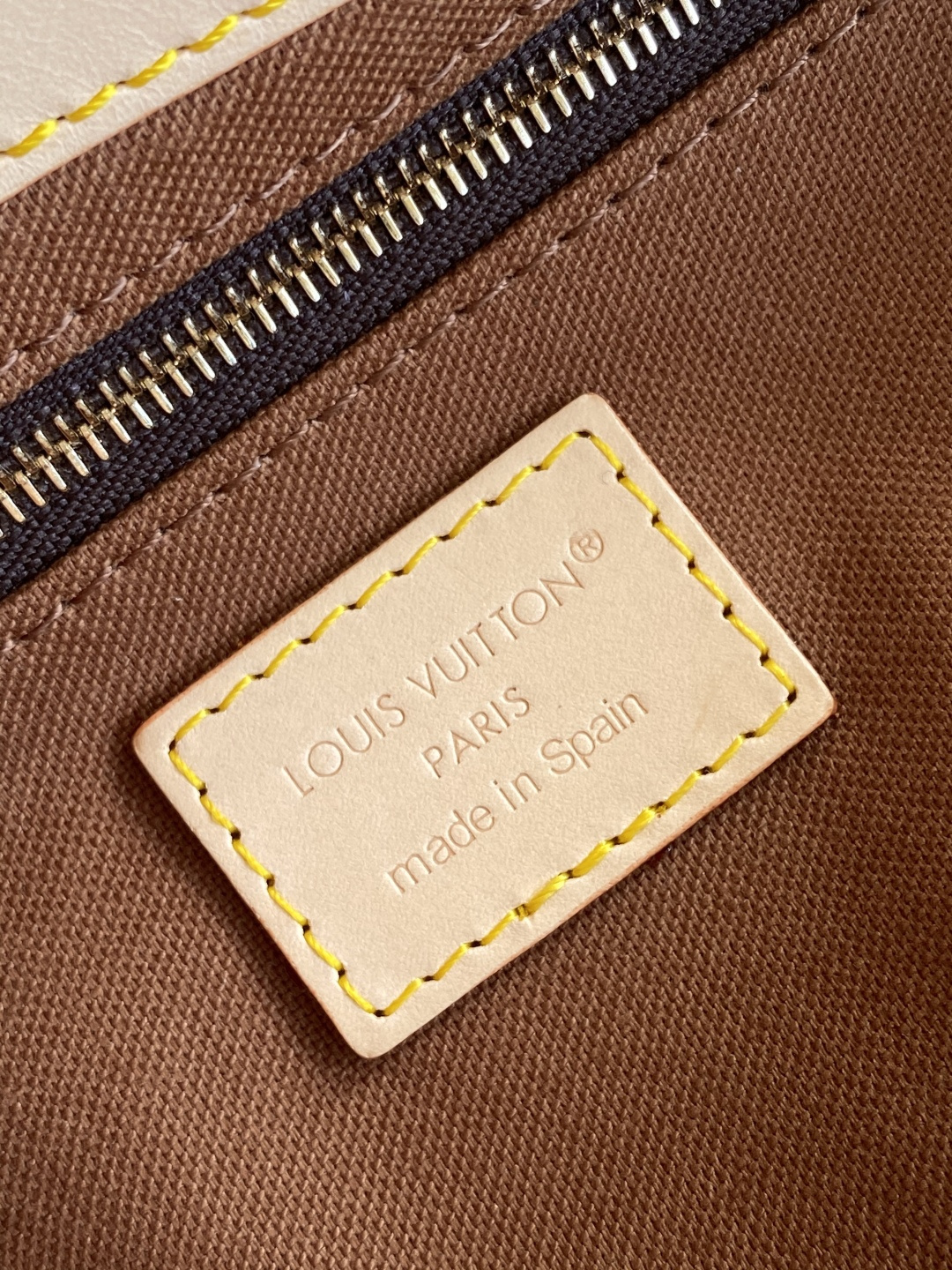 Louis Vuitton Hot New Product-26