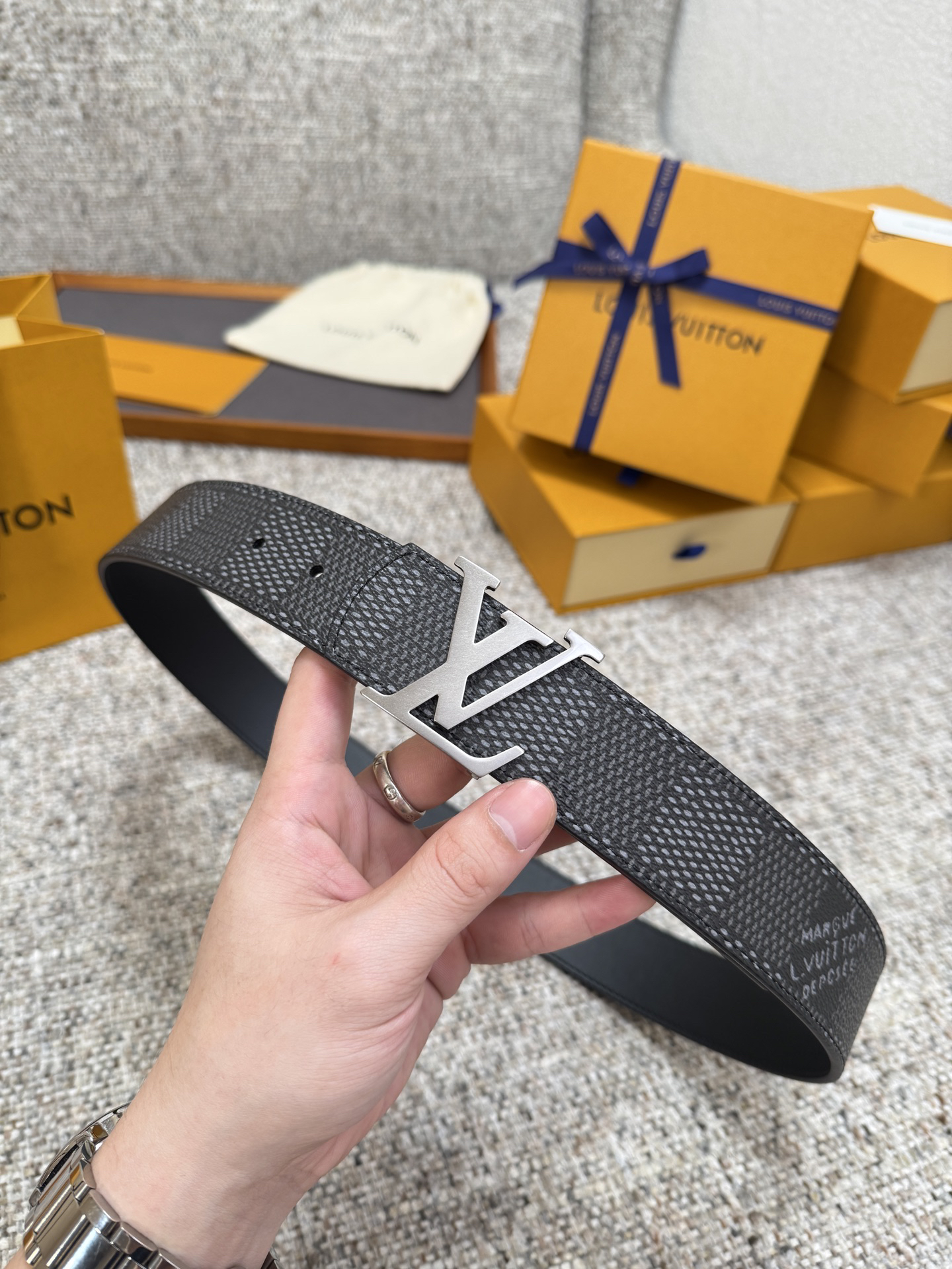 Lv belt-118
