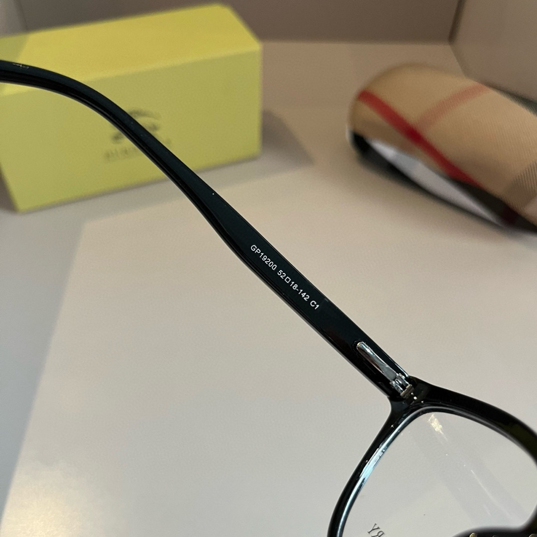 Burberry glasses-17