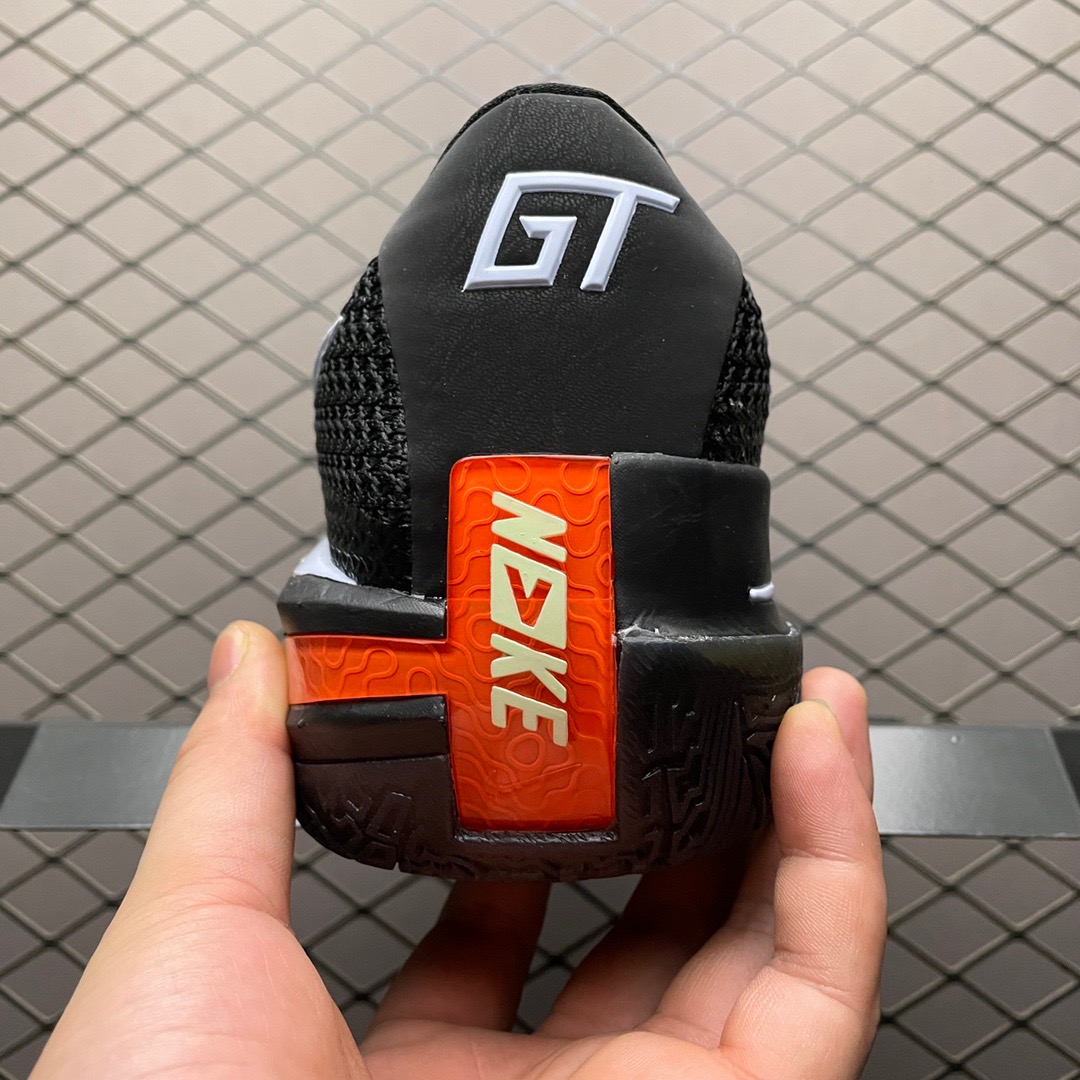 Nike Sneakers-205
