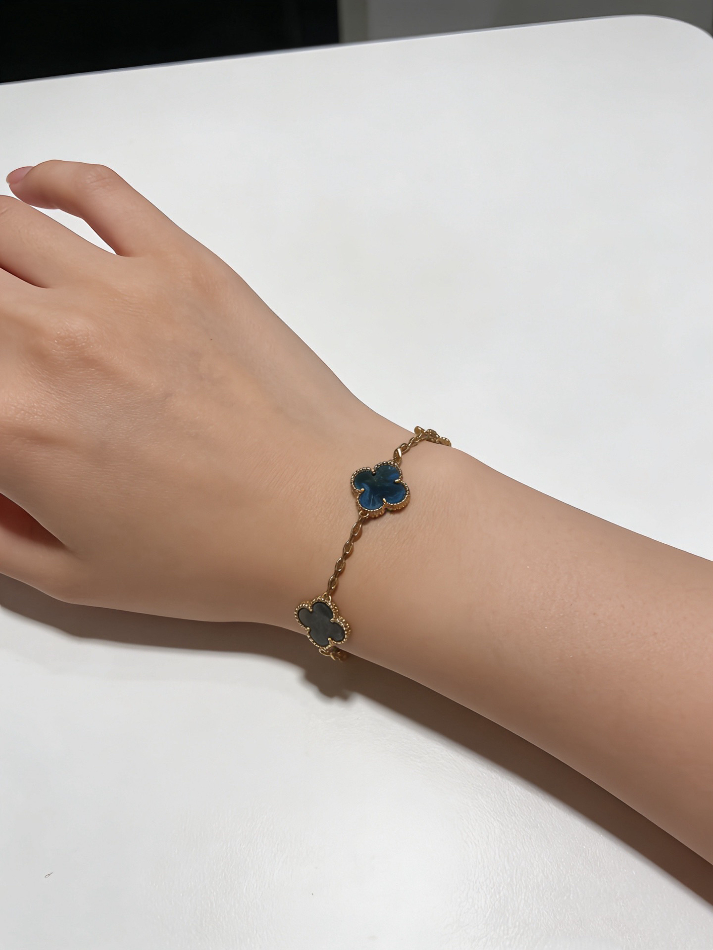 Van Cleef & Arpels Bracelet-88