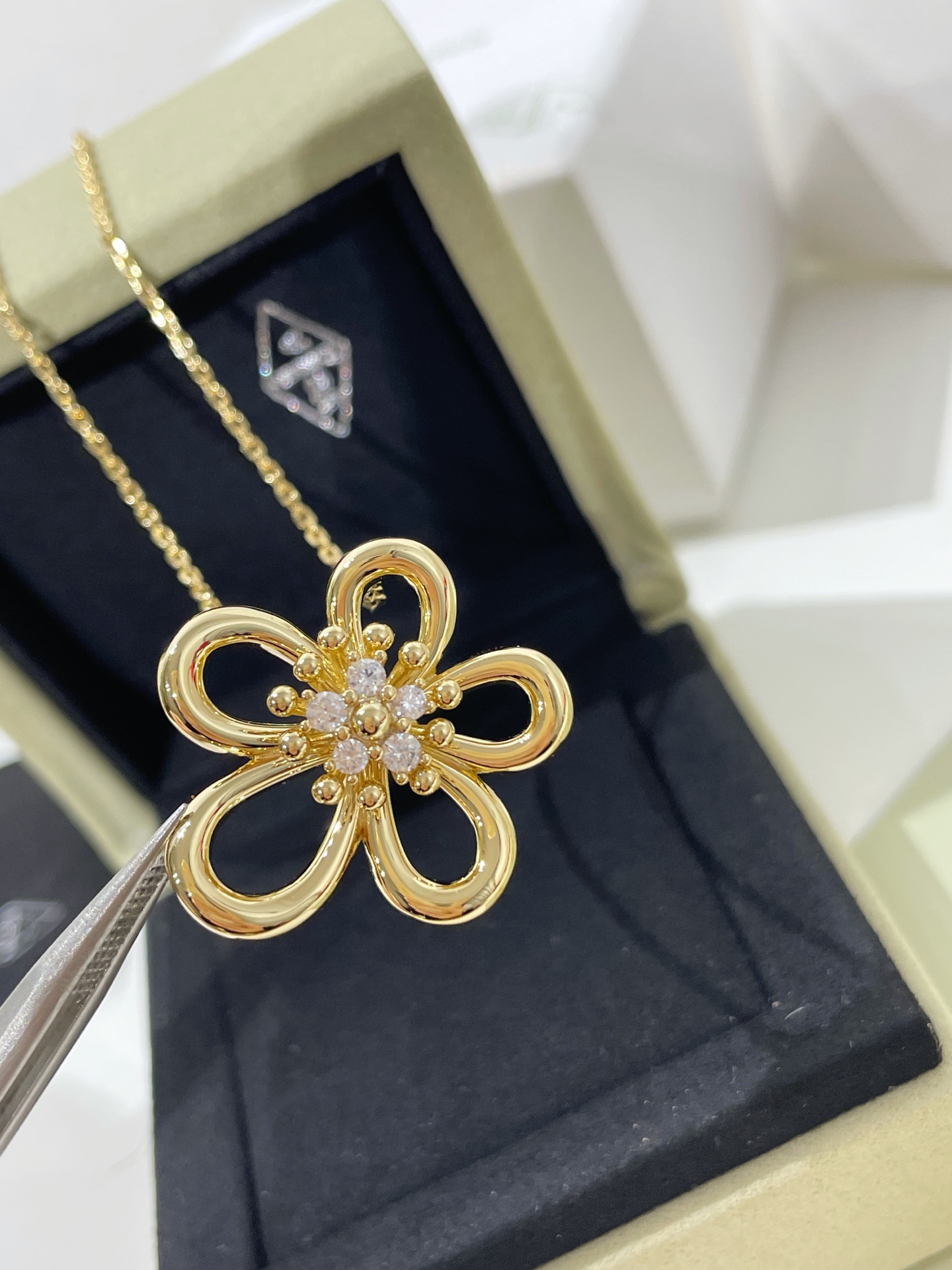 Van Cleef & Arpels necklace-14