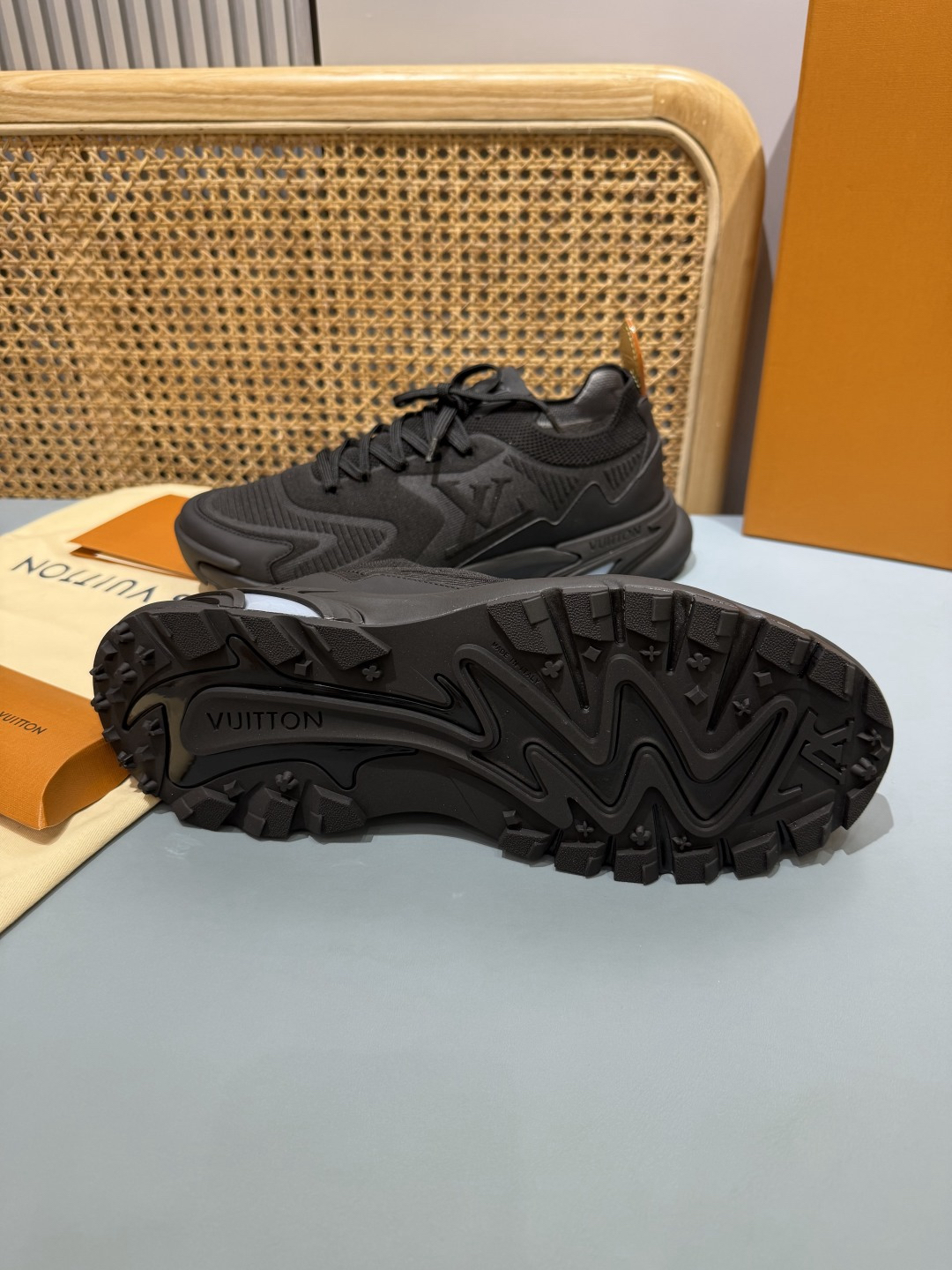 Lv Sneakers-170