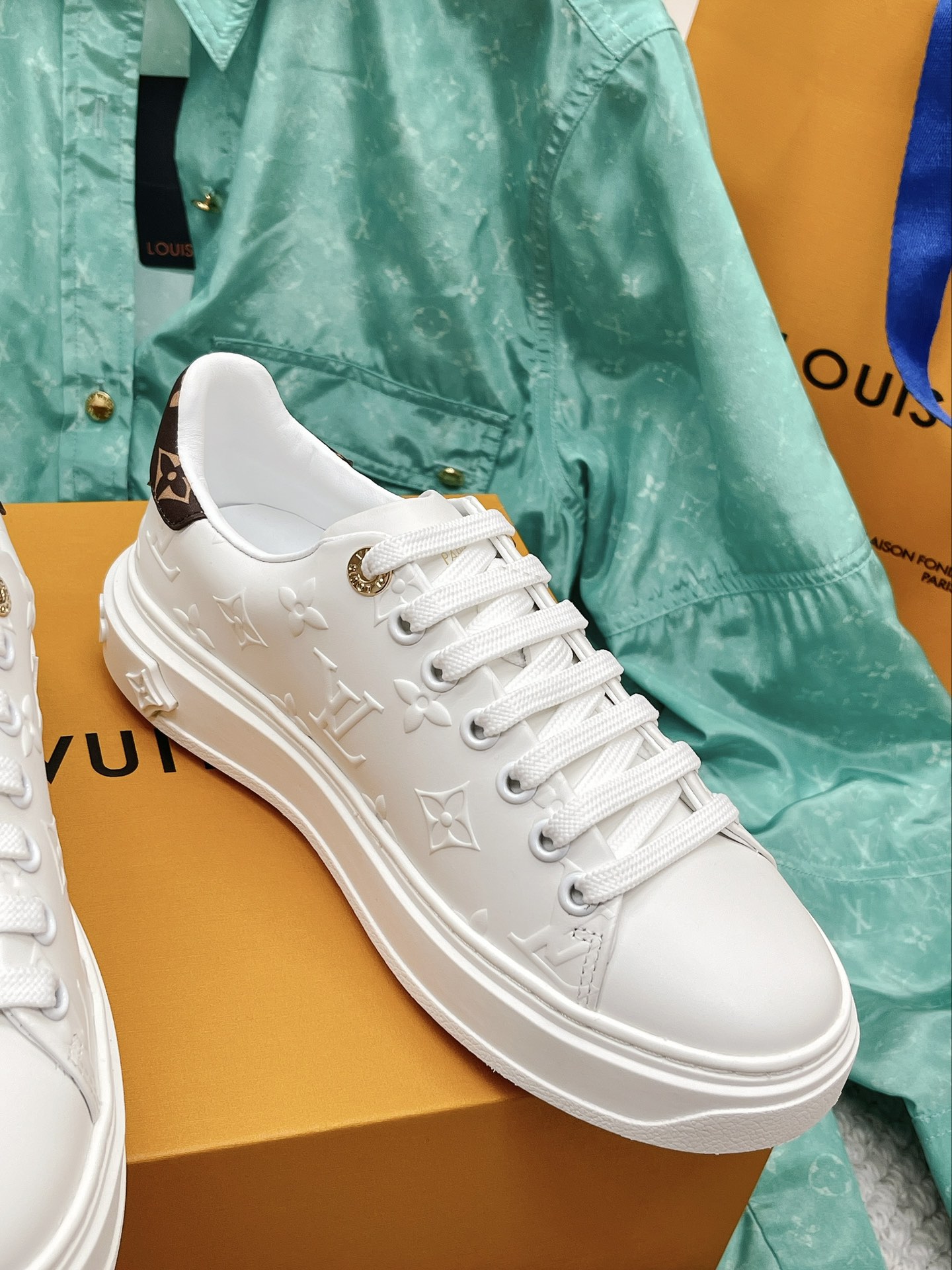 Lv Sneakers-106