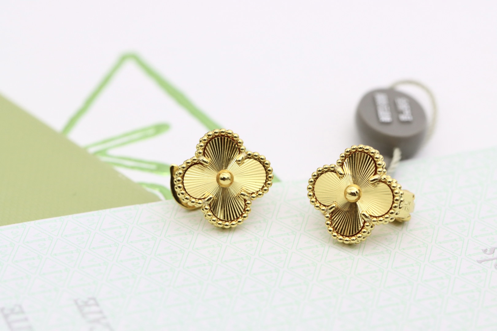 Van Cleef & Arpels earring-17