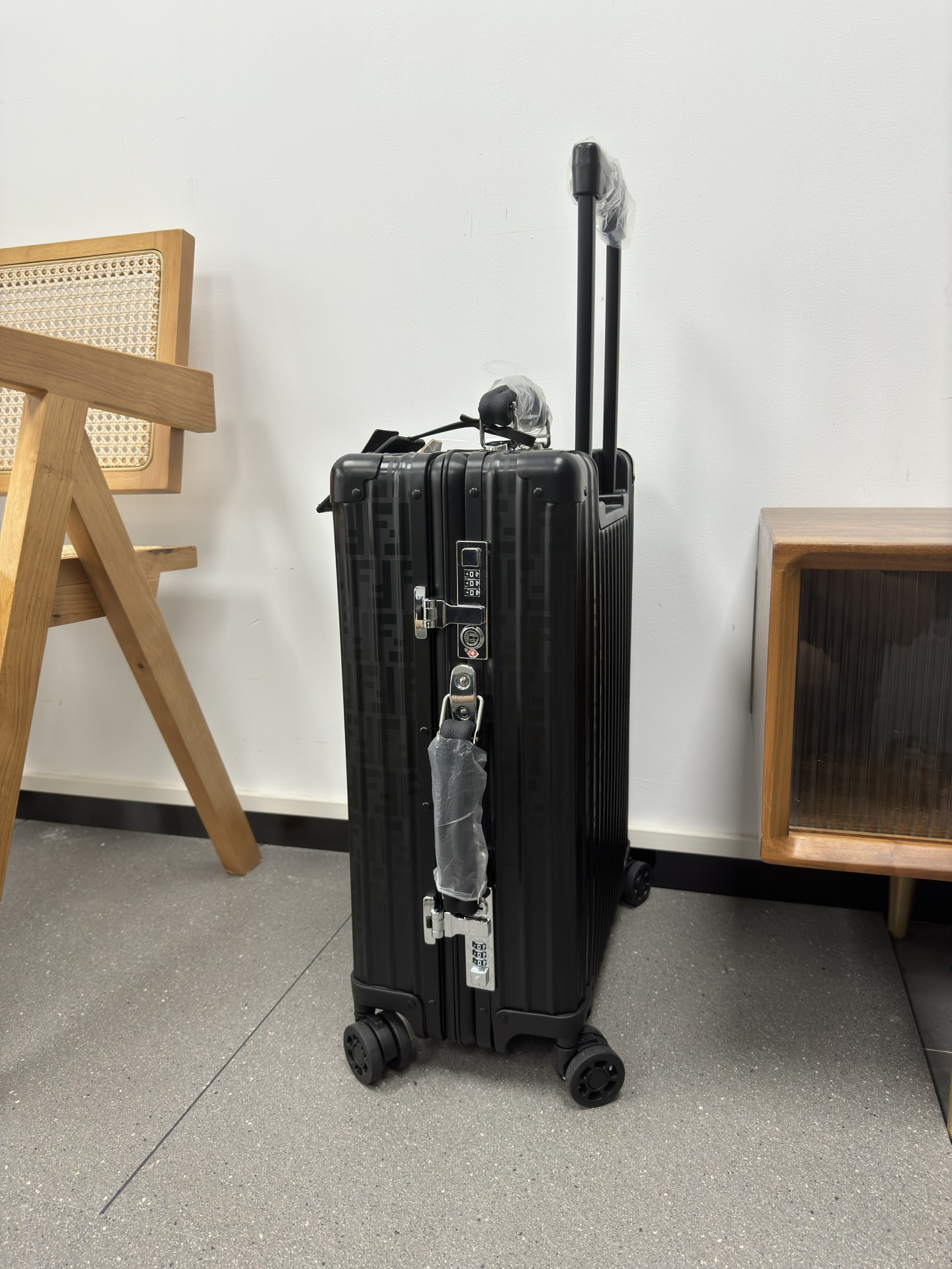 Fendi luggage-28