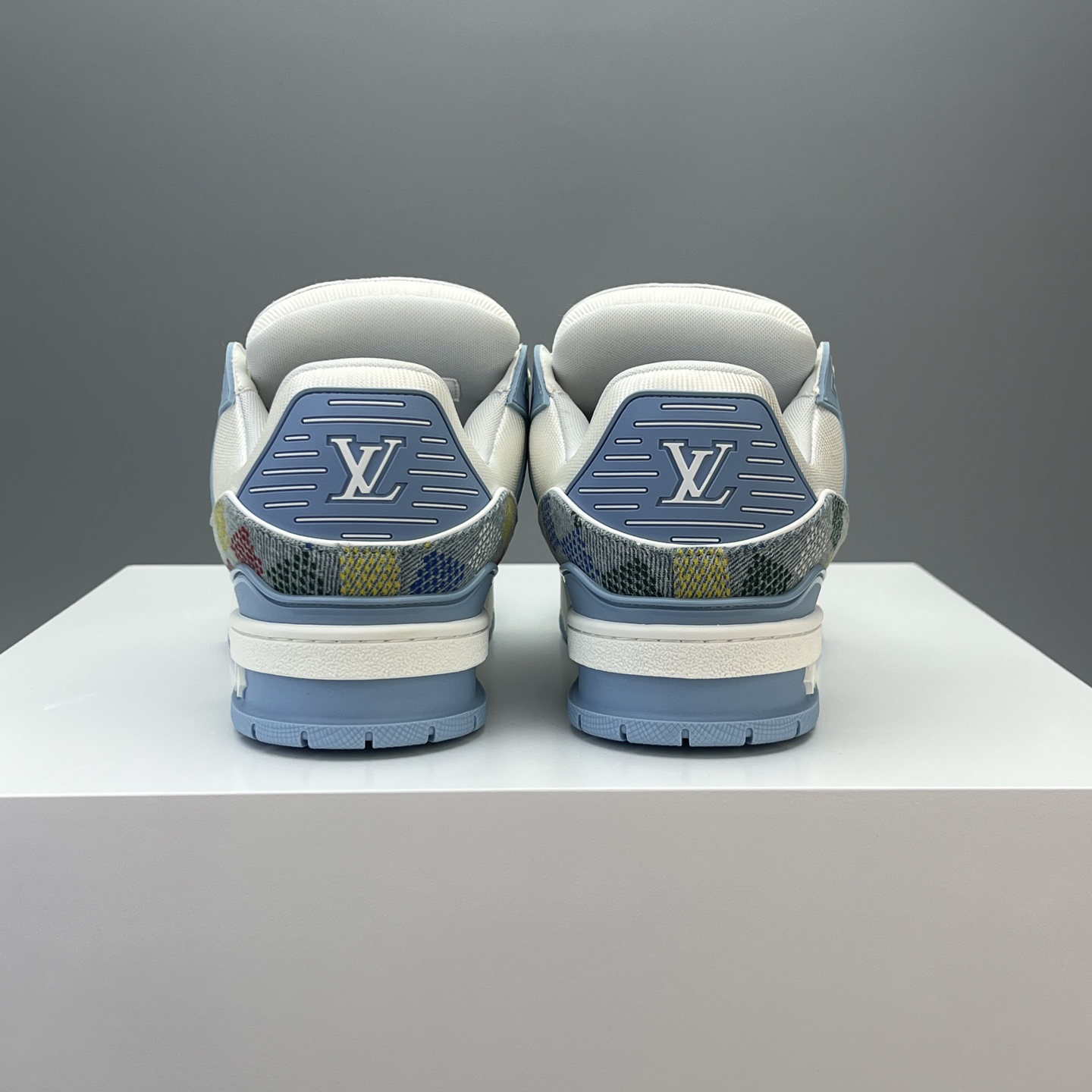 Lv Sneakers-147