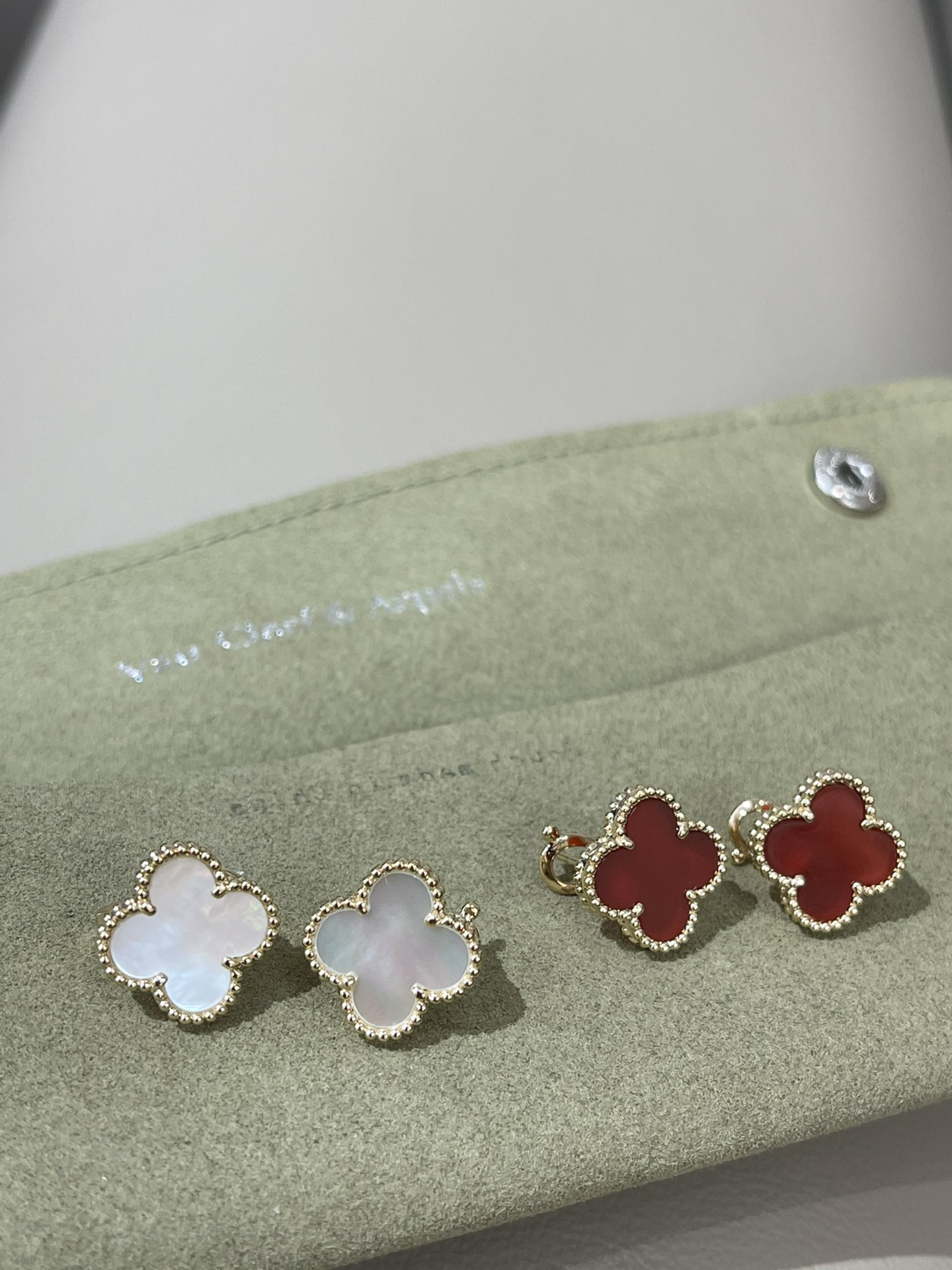 Van Cleef & Arpels earring-65