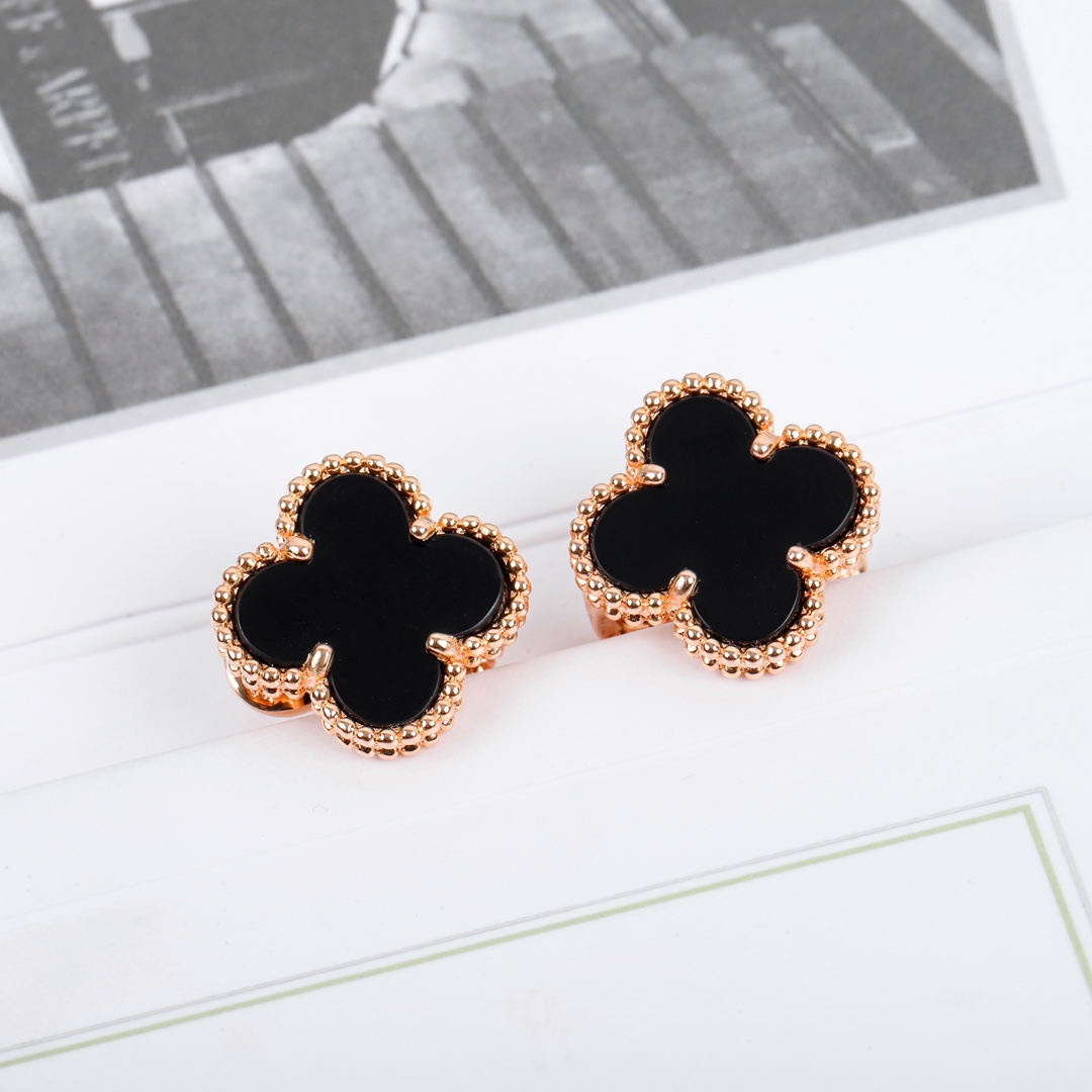 Van Cleef & Arpels earring-33
