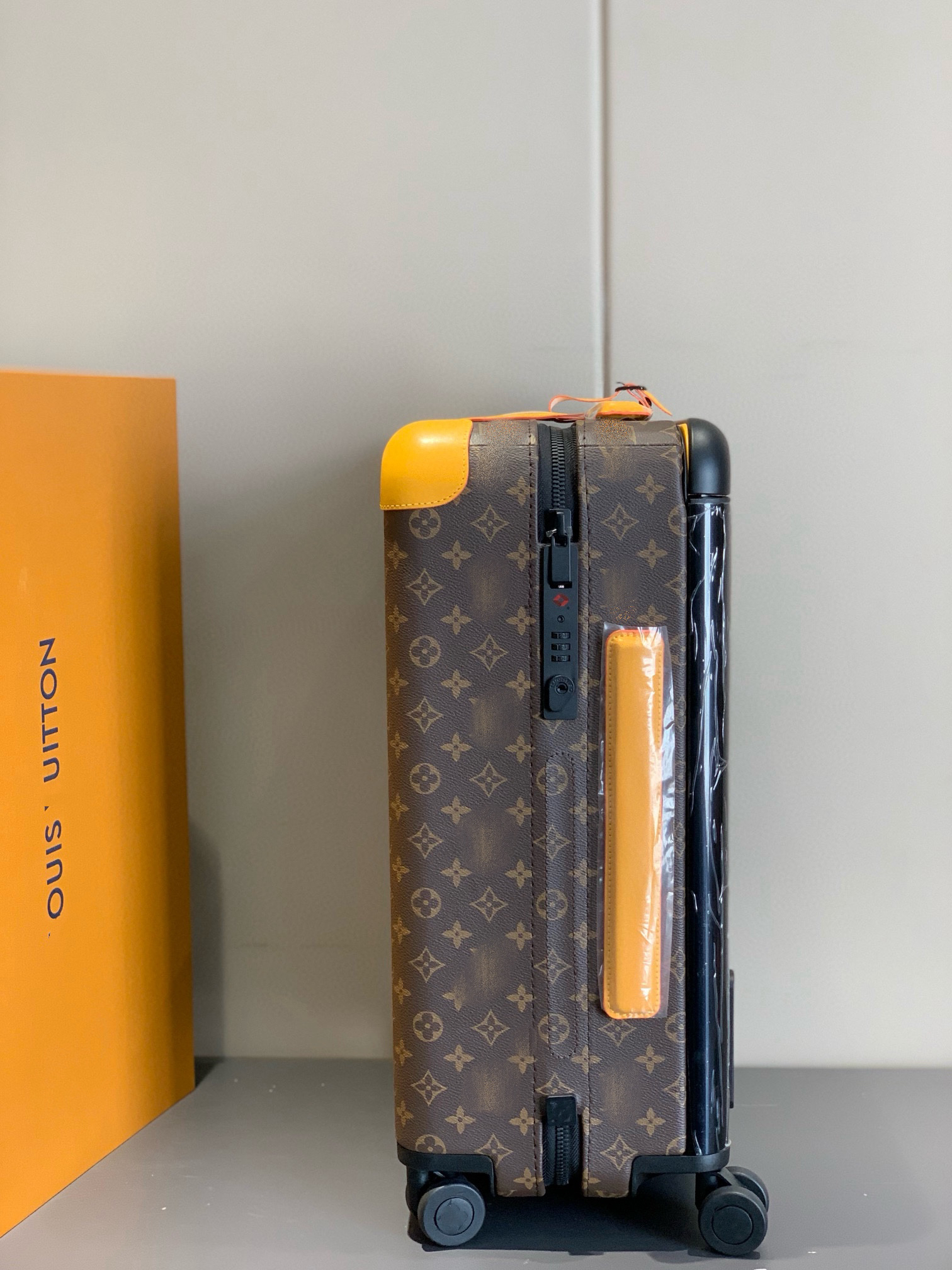 LV luggage-57