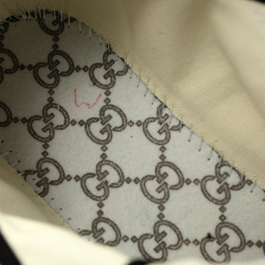Gucci Sneakers-66