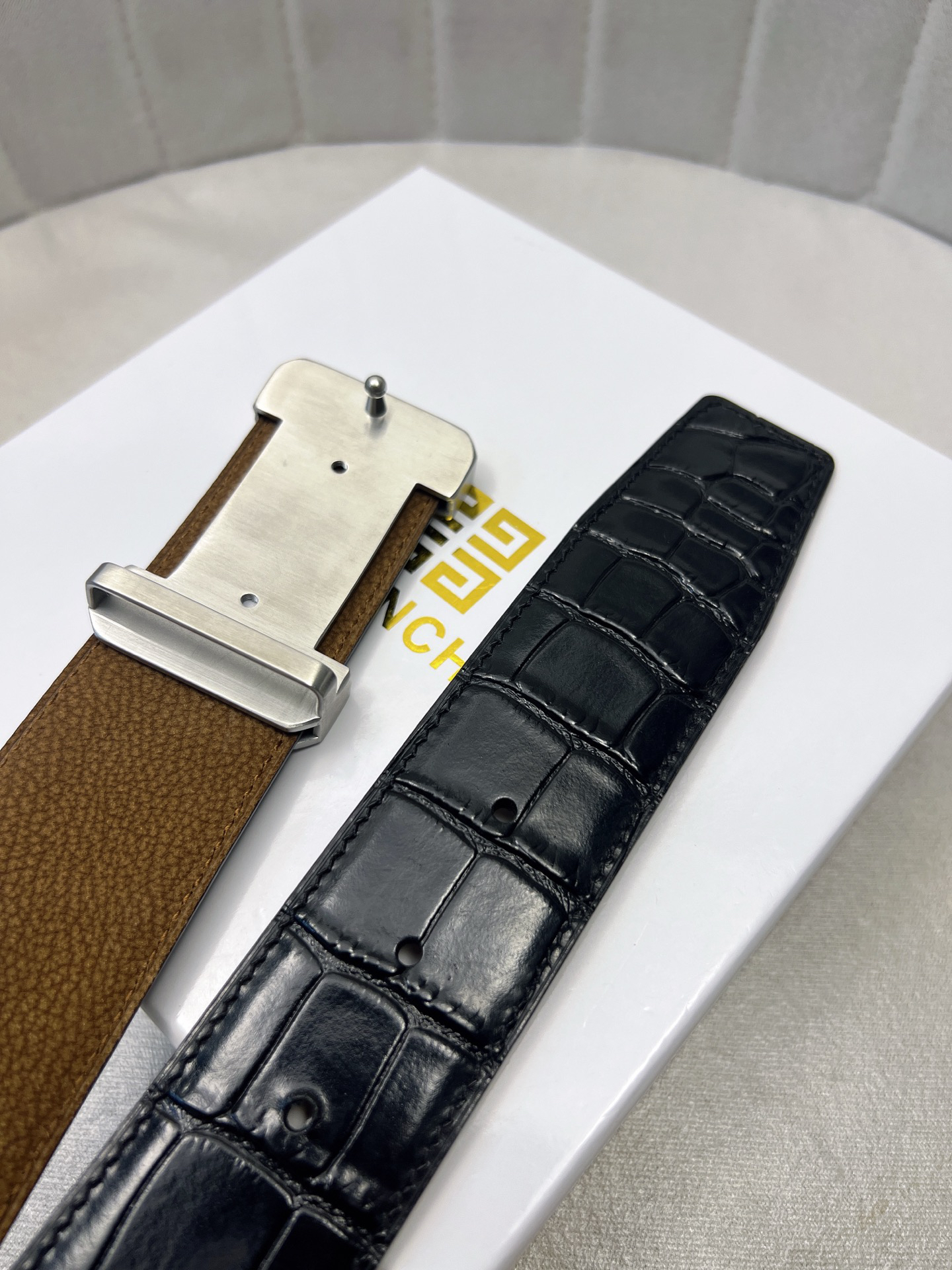 Givenchy belt-128