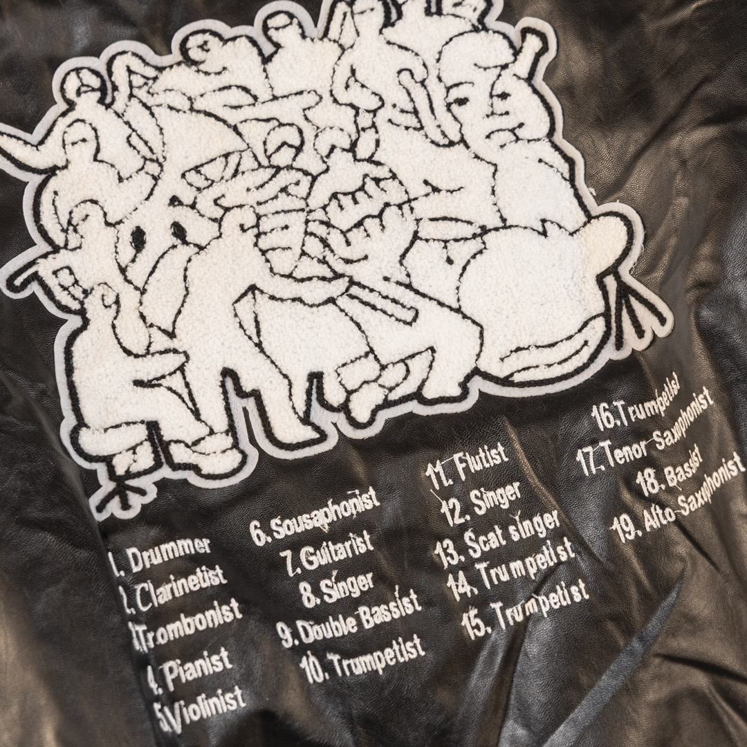 LV Clothing-313