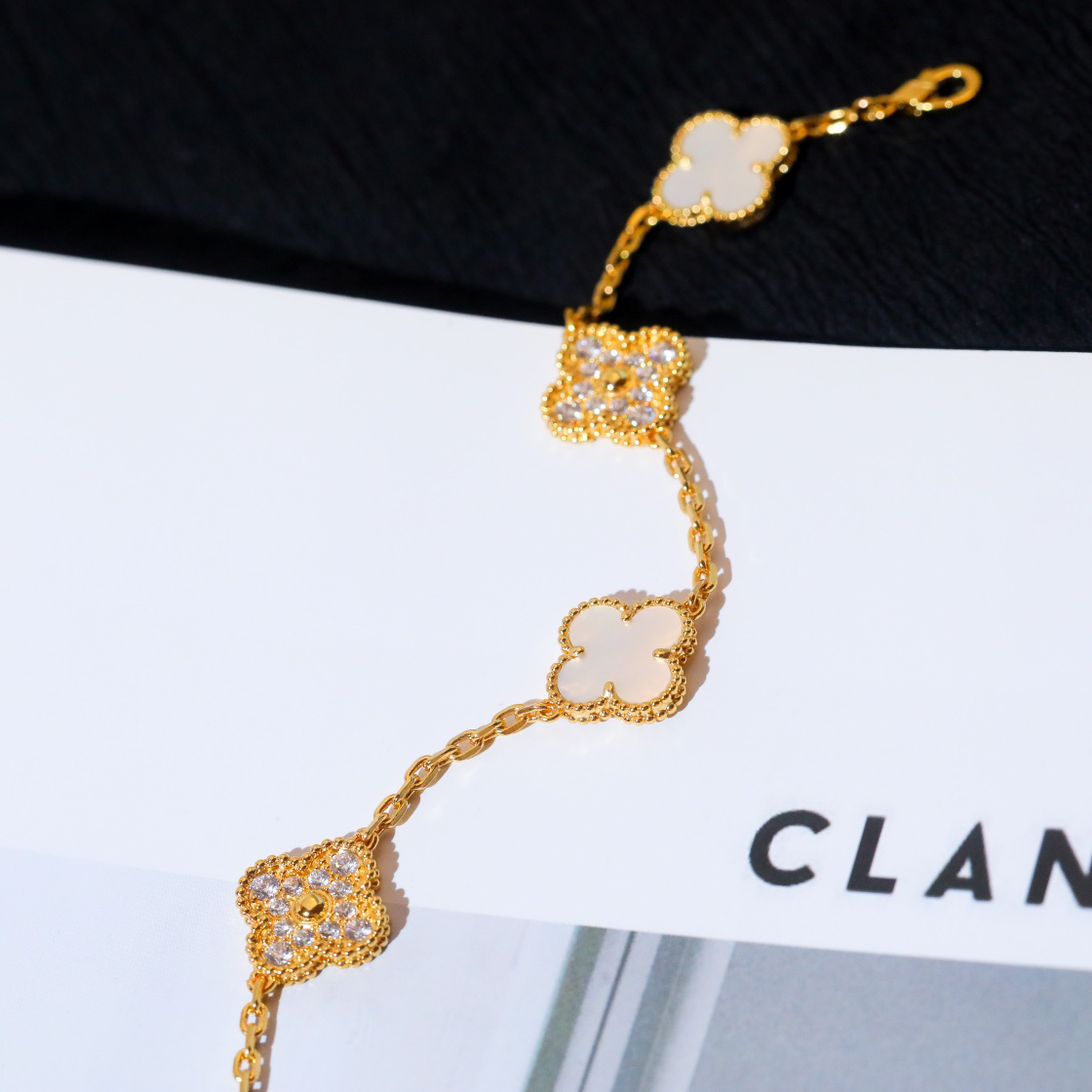 Van Cleef & Arpels Bracelet-69