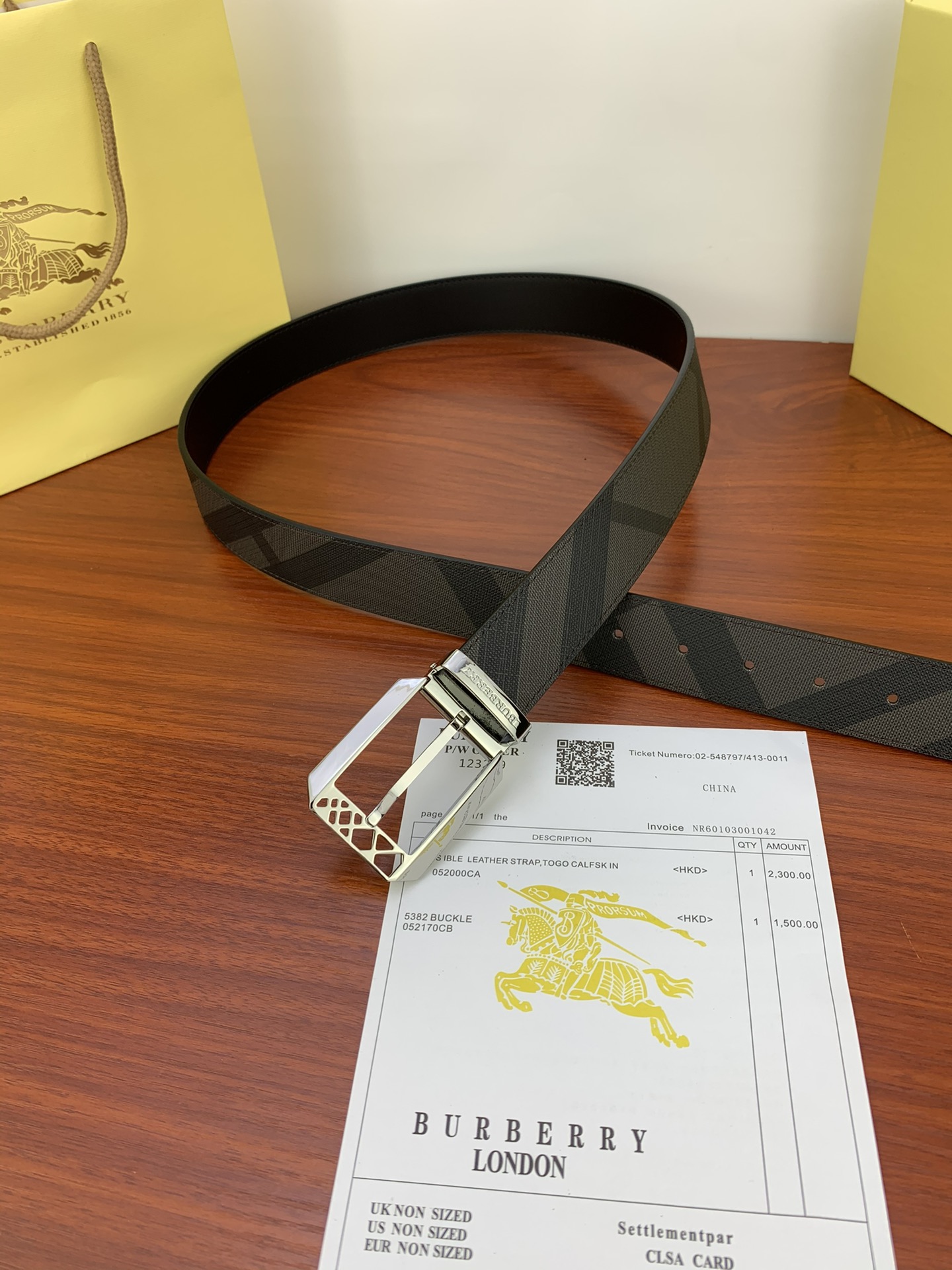 Burberry belt-117