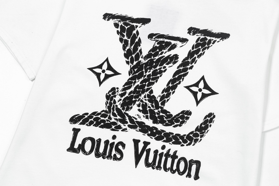 LV clothing-105