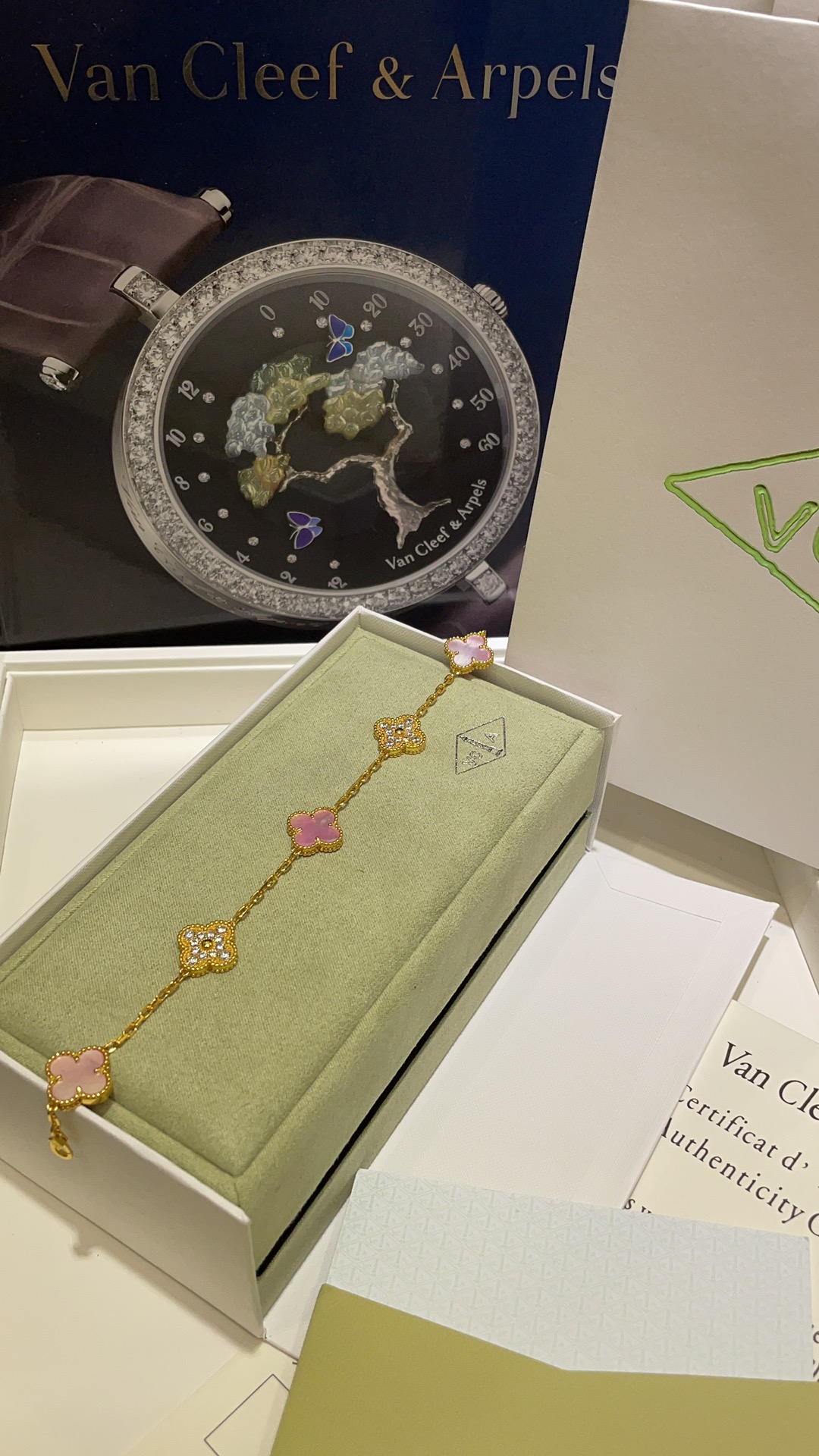 Van Cleef & Arpels Bracelet-105