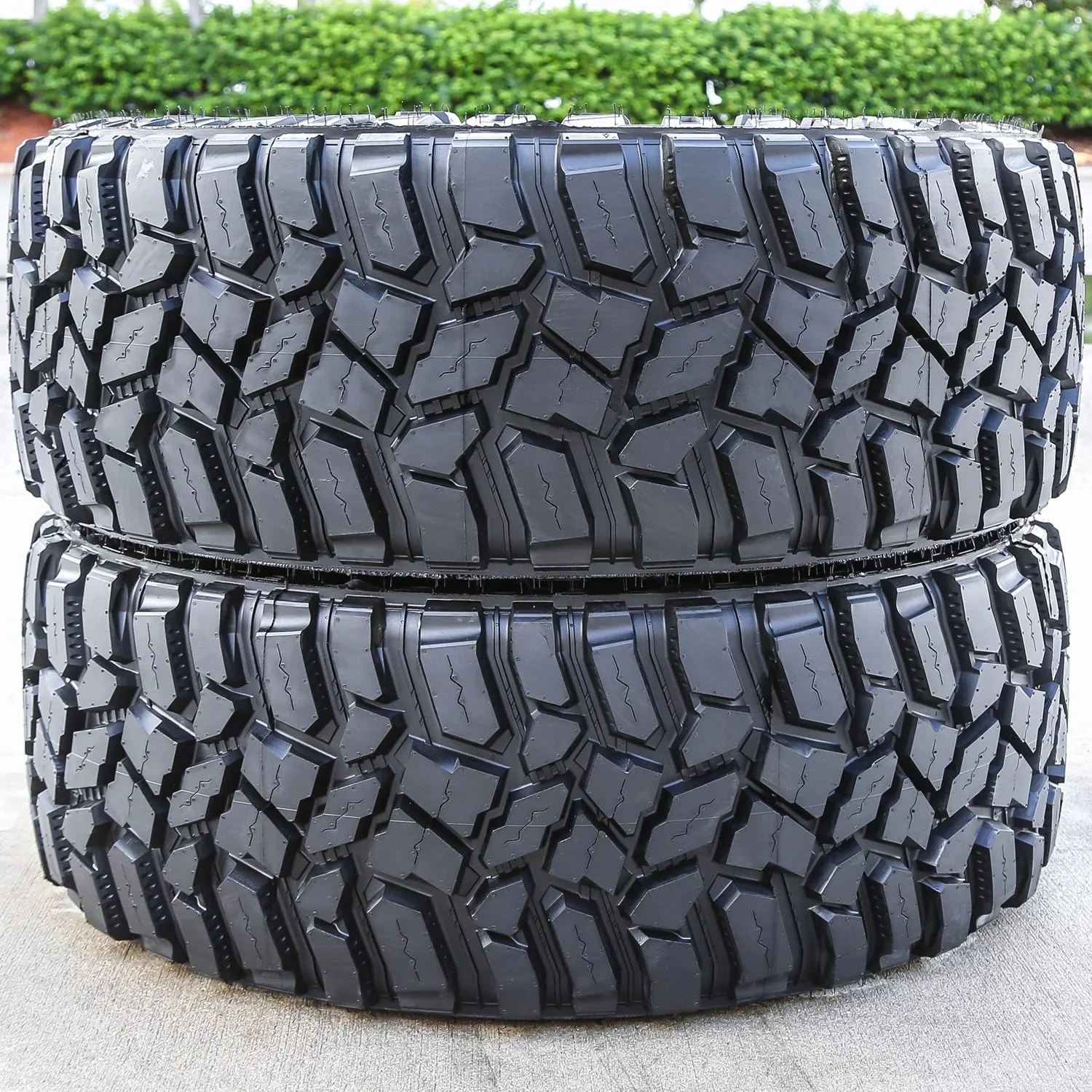 Pair of 2 (TWO) Cooper Discoverer STT Pro LT 37X13.50R22 Load E (10 Ply) MT M/T Mud Tires