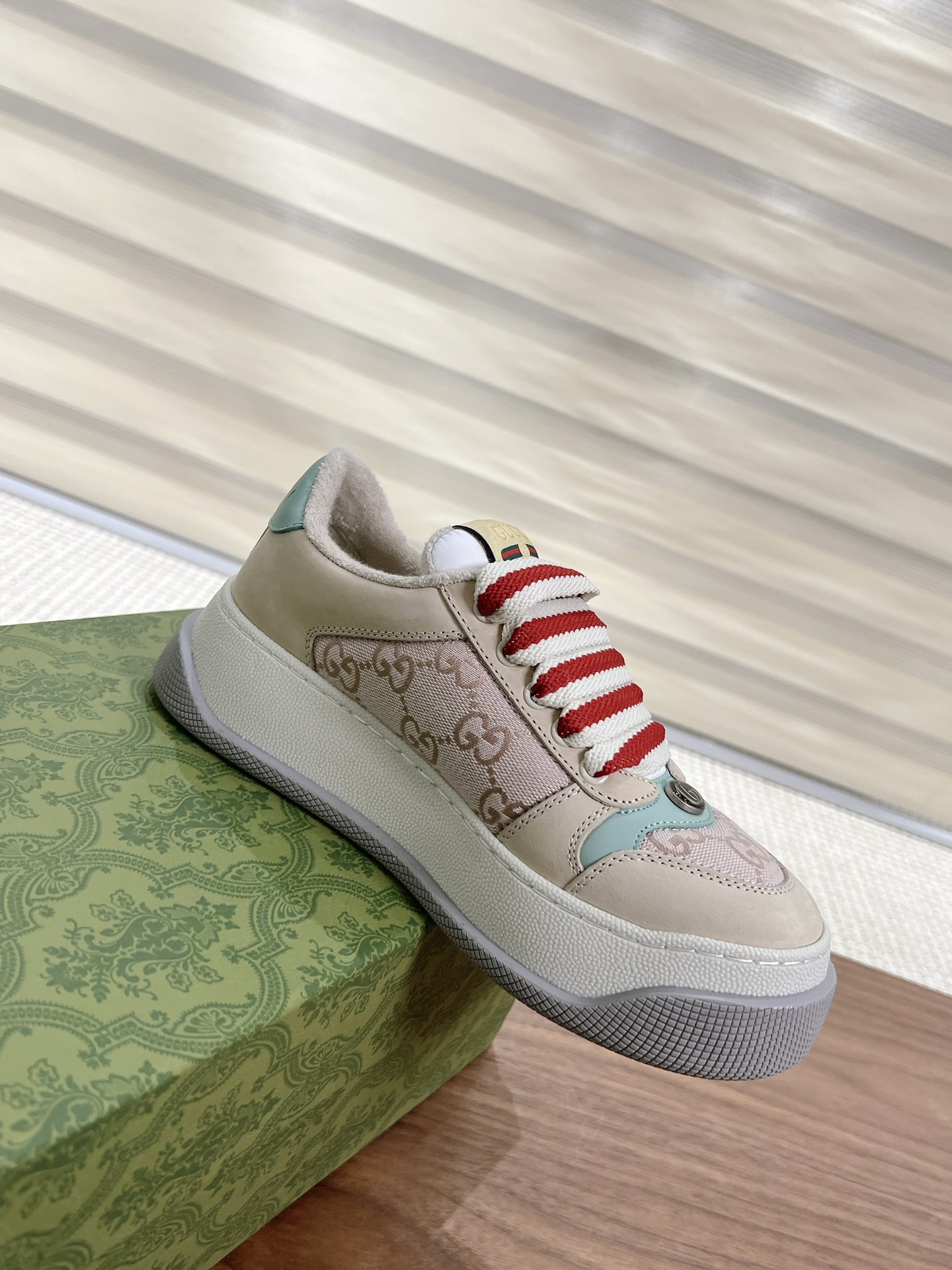 Gucci Sneakers-144