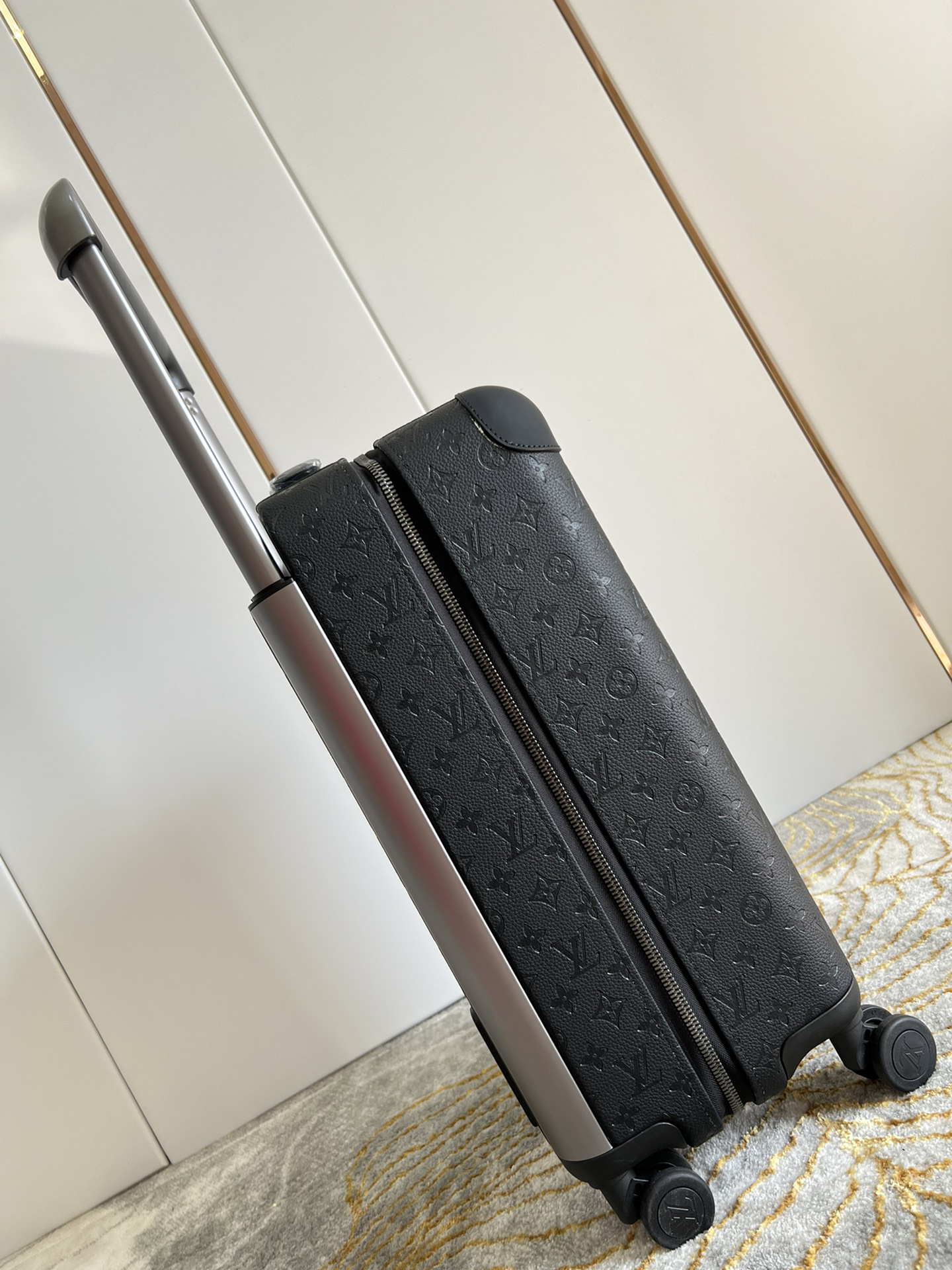 LV luggage-26