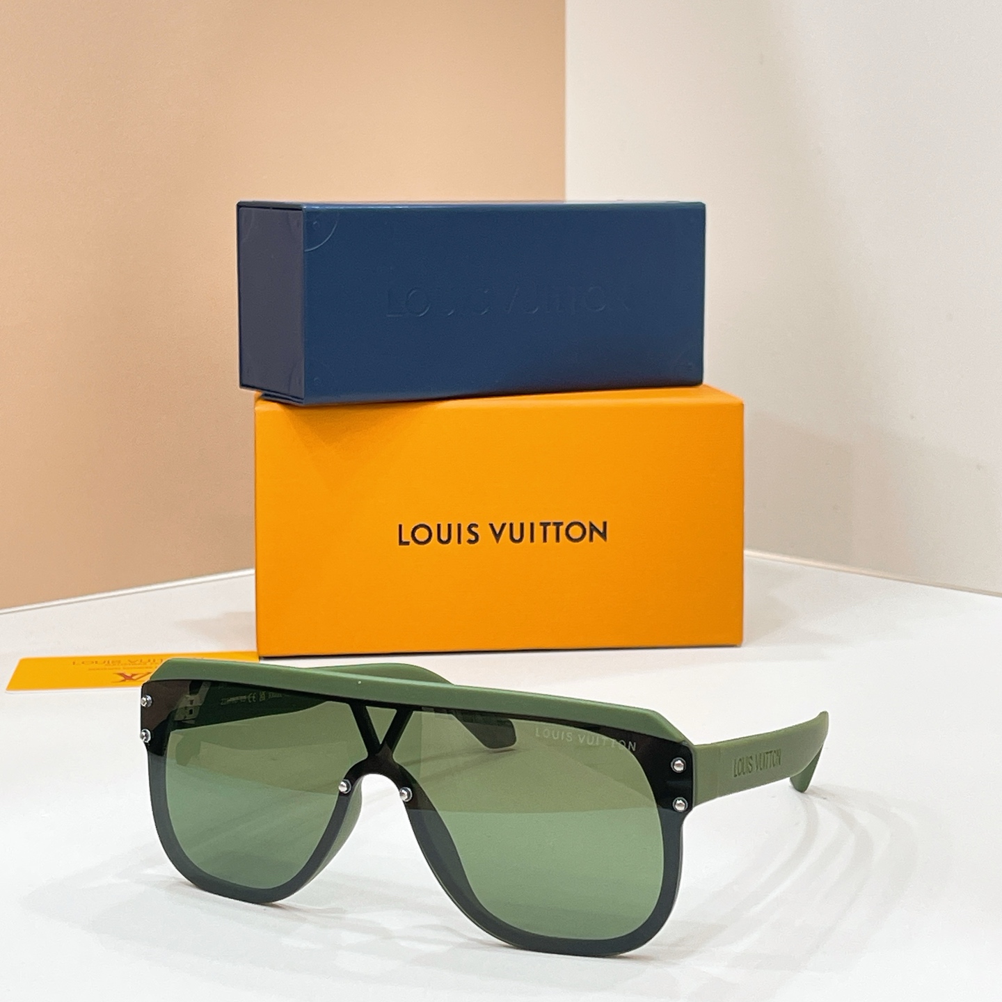 LV glasses-38