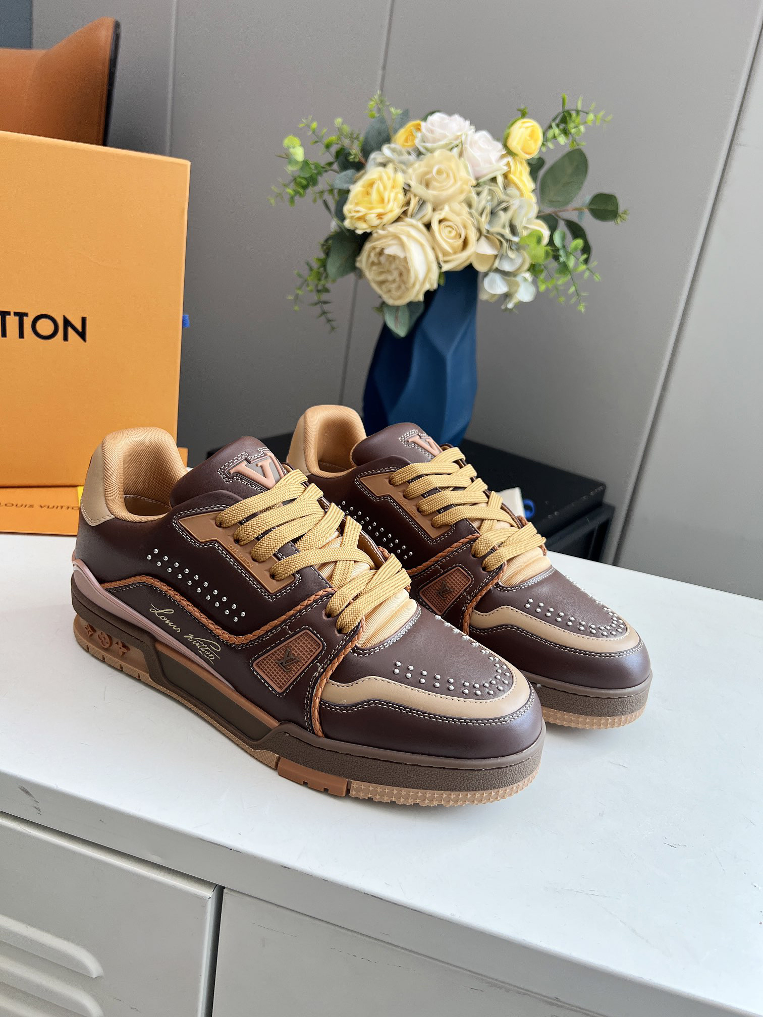 Lv Sneakers-70