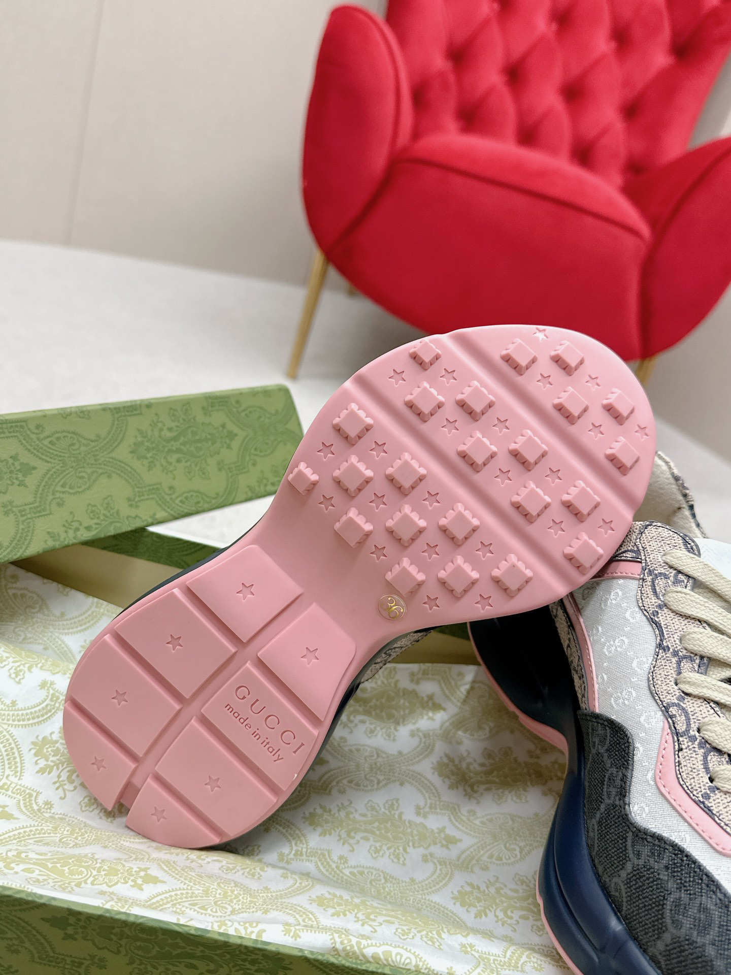 Gucci Sneakers-134