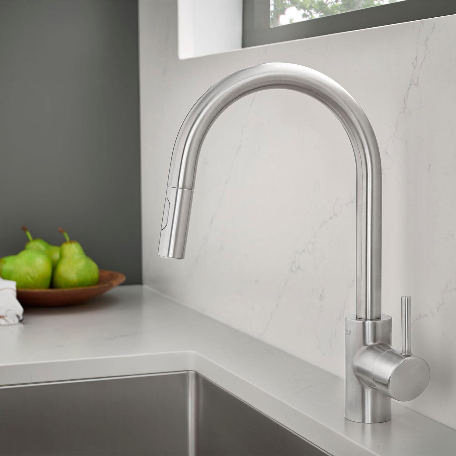 GROHE 32665DC3 Concetto Pull-Down Kitchen Faucet with Sprayer, 1.75 GPM, Supersteel (Stainless Steel)