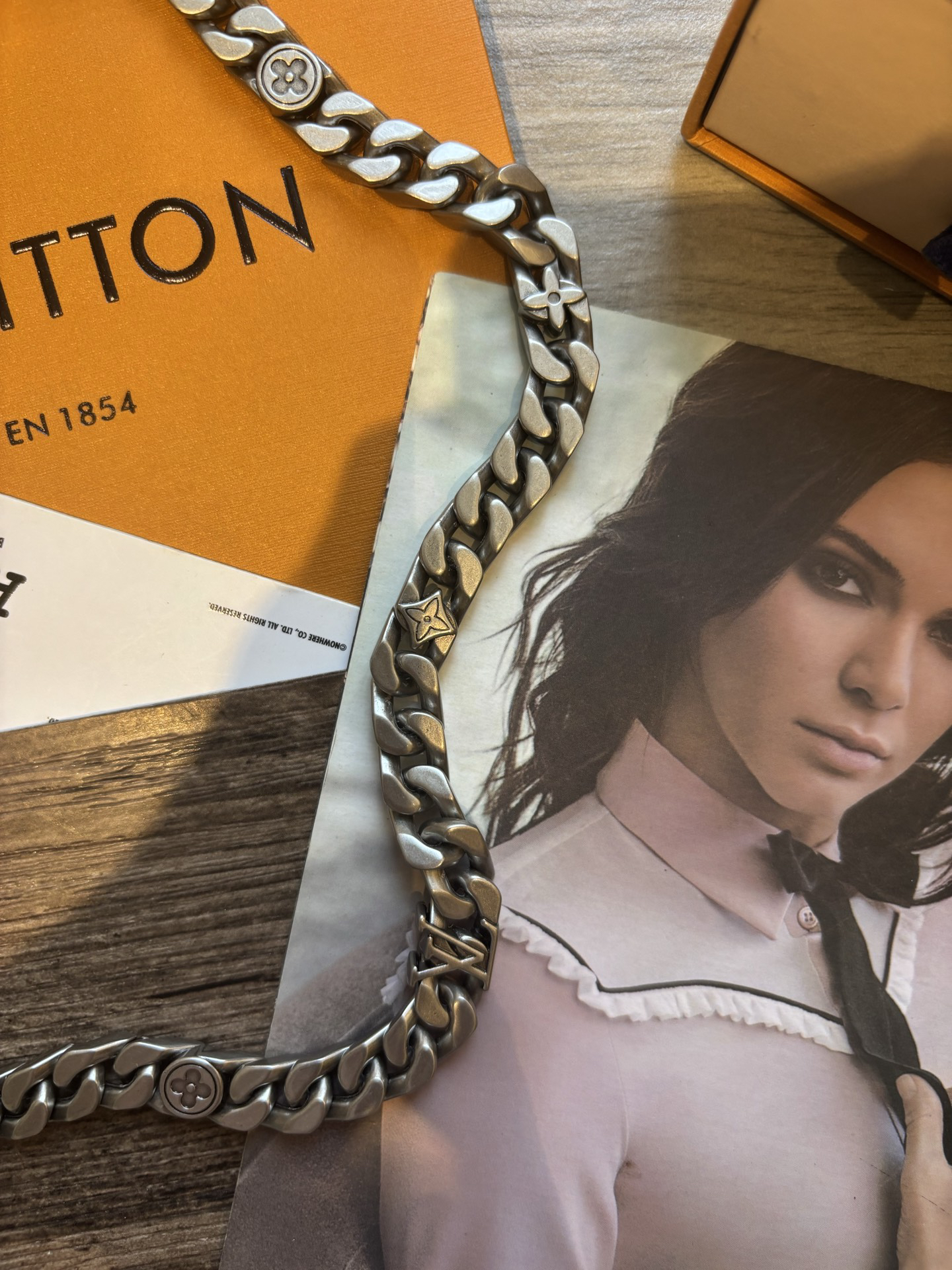 LV necklace-30
