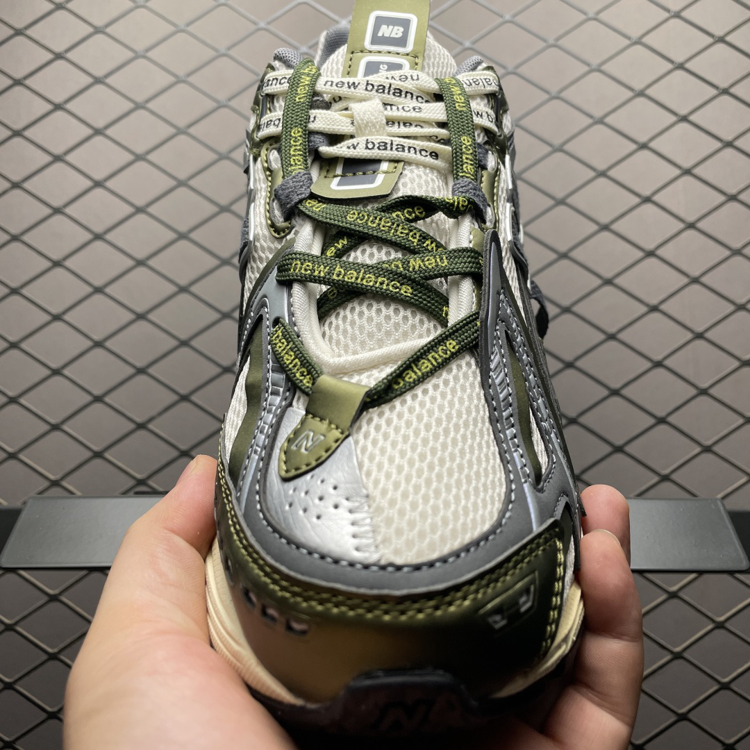 New Balance Sneakers-89