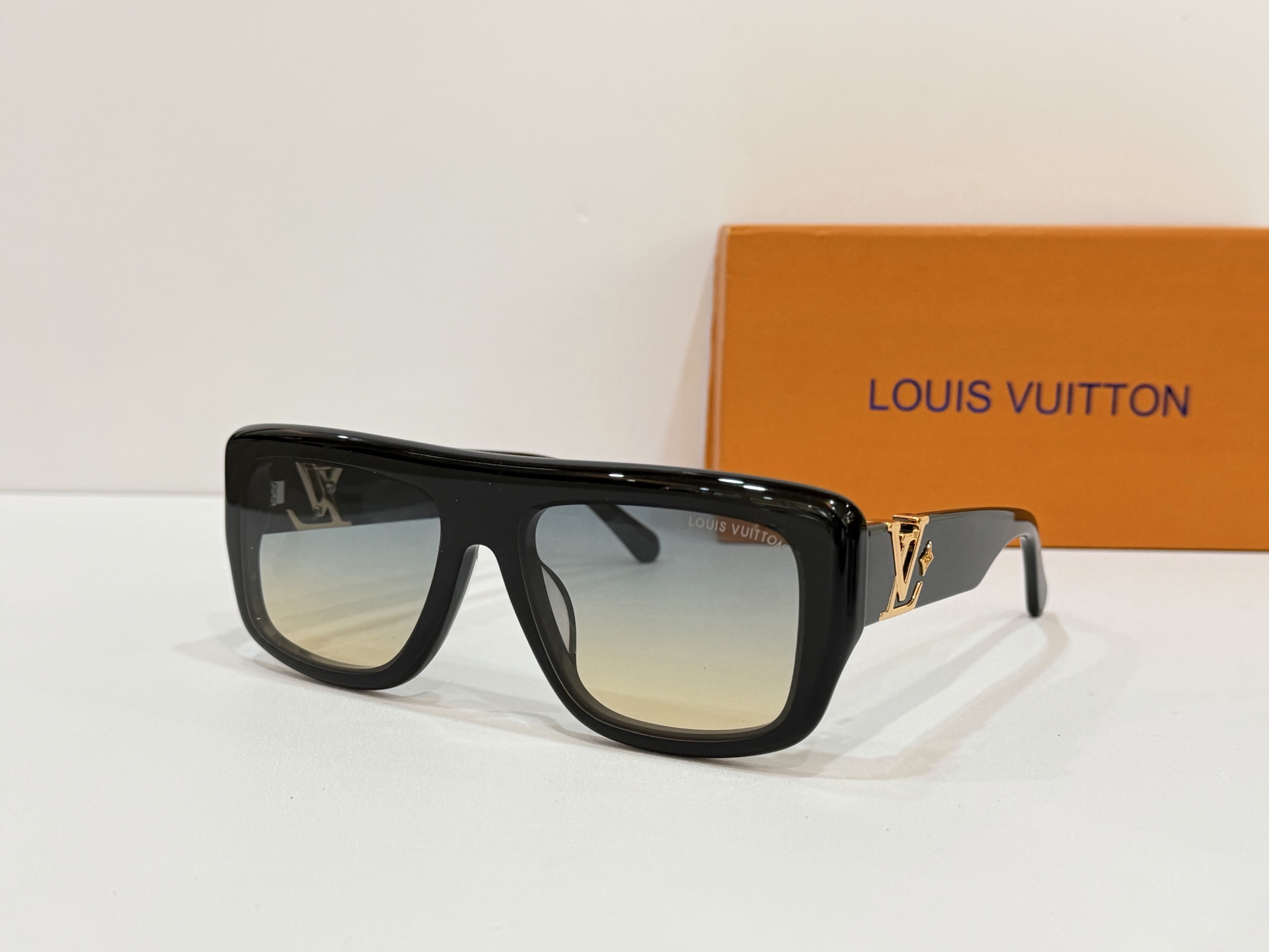 LV glasses-70
