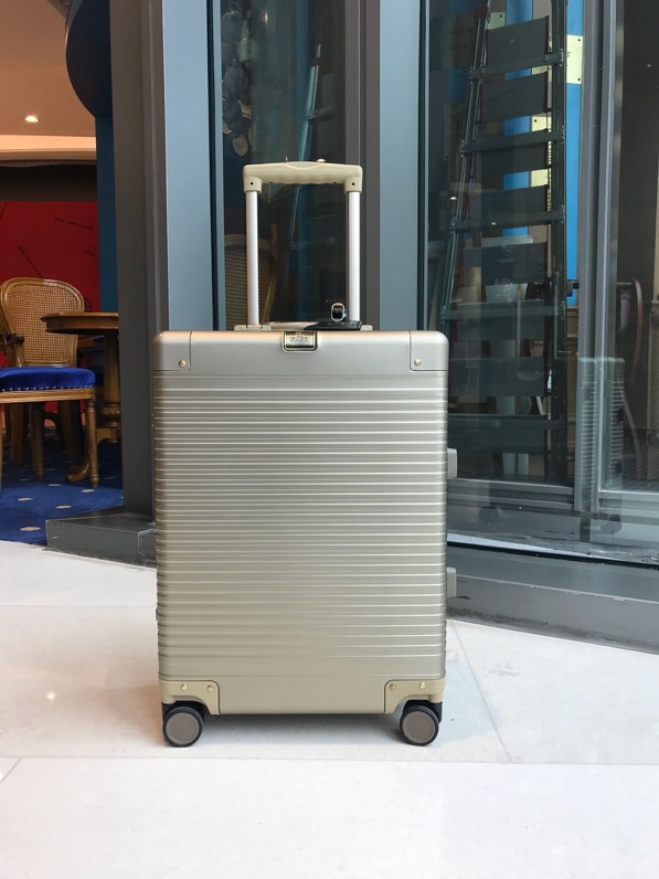 Gucci luggage-16
