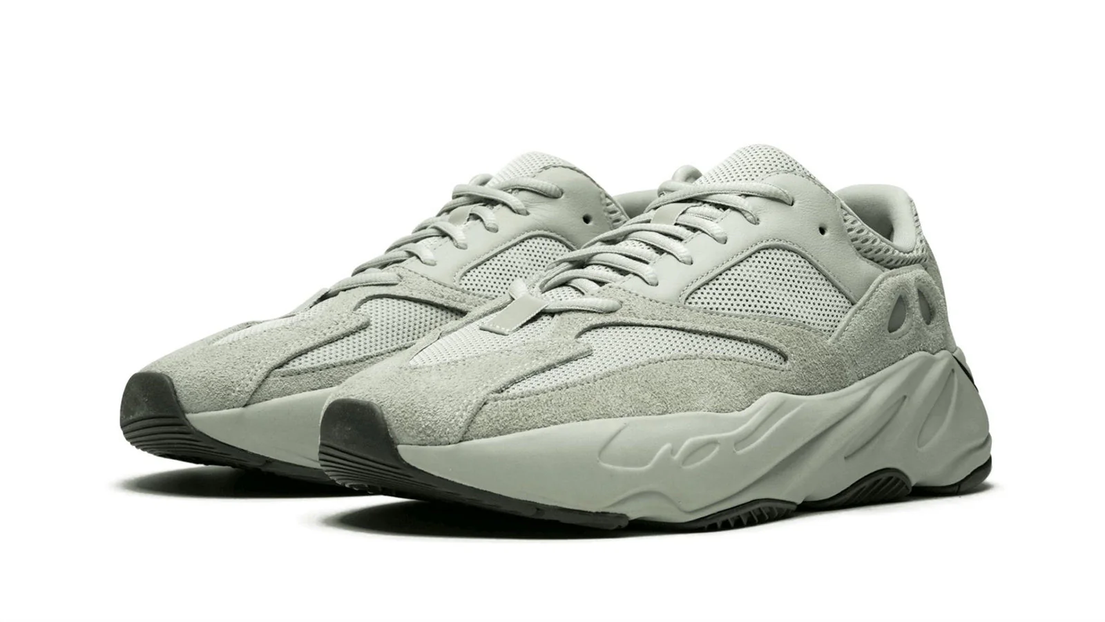 YEEZY BOOST 700 