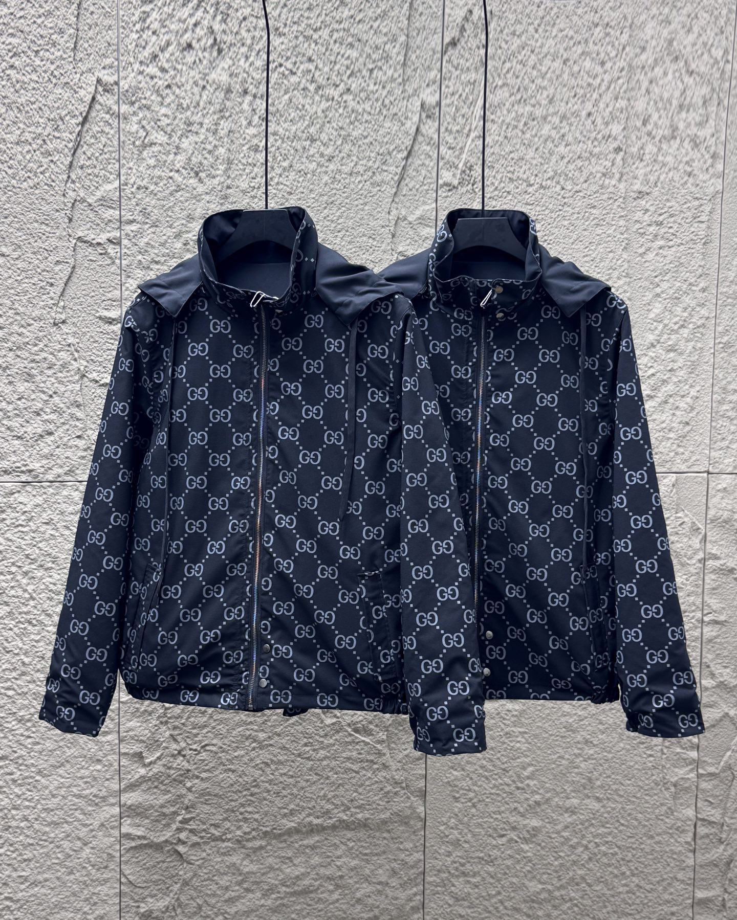Gucci Clothing-359
