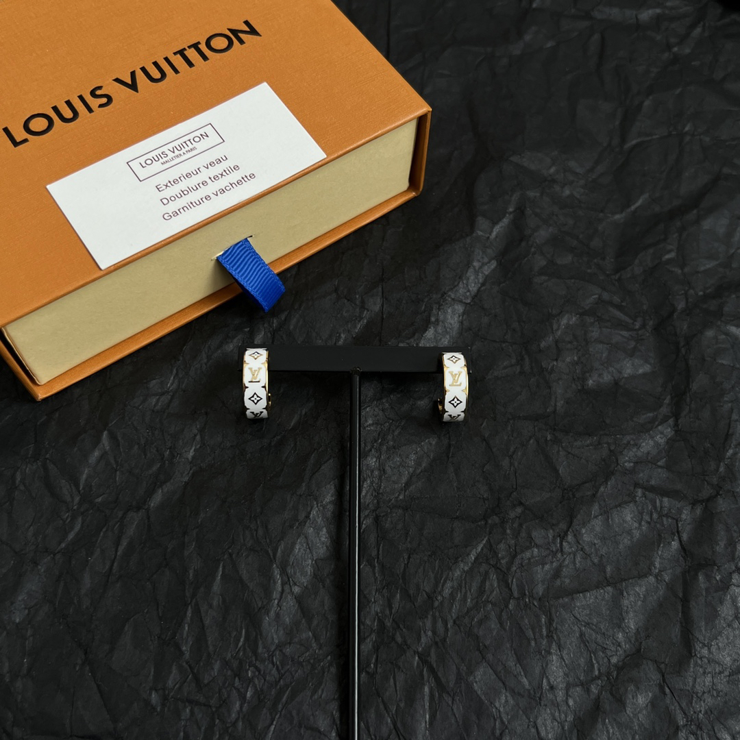 LV earrings-18