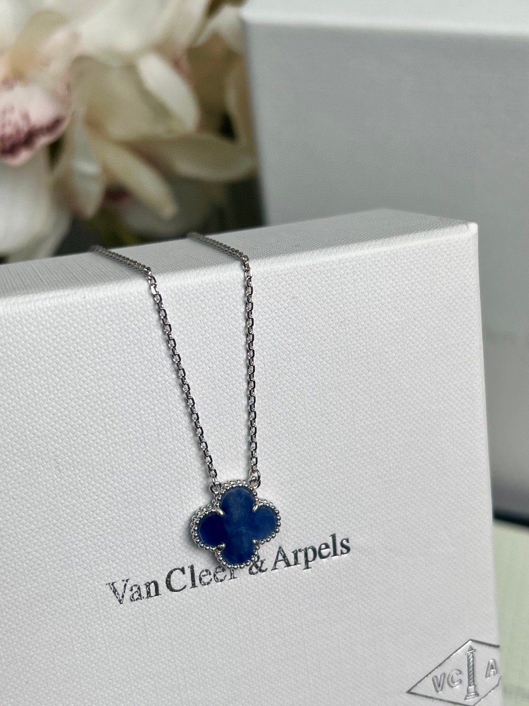 Van Cleef & Arpels necklace-50