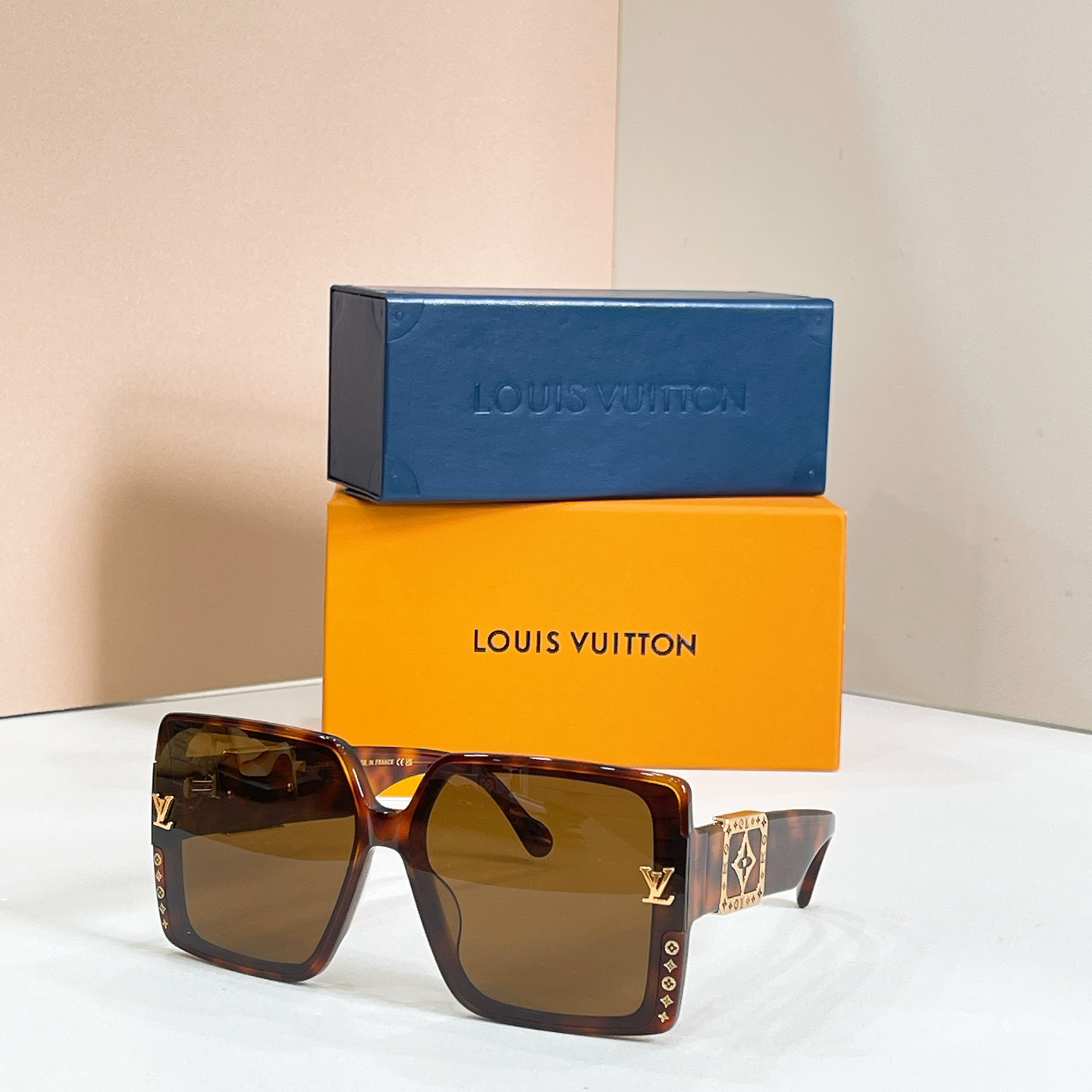 LV glasses-32