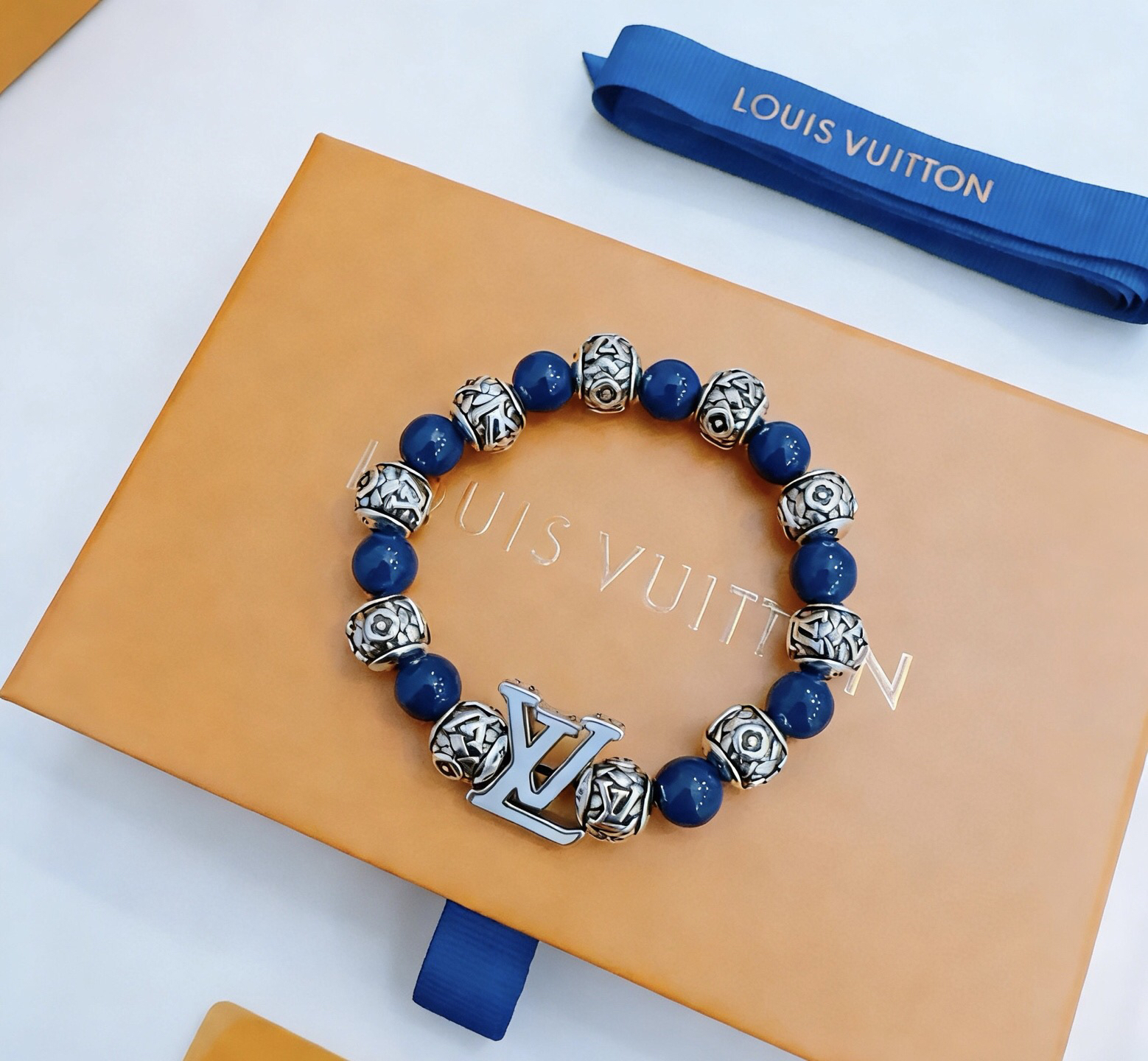 LV Bracelet-40