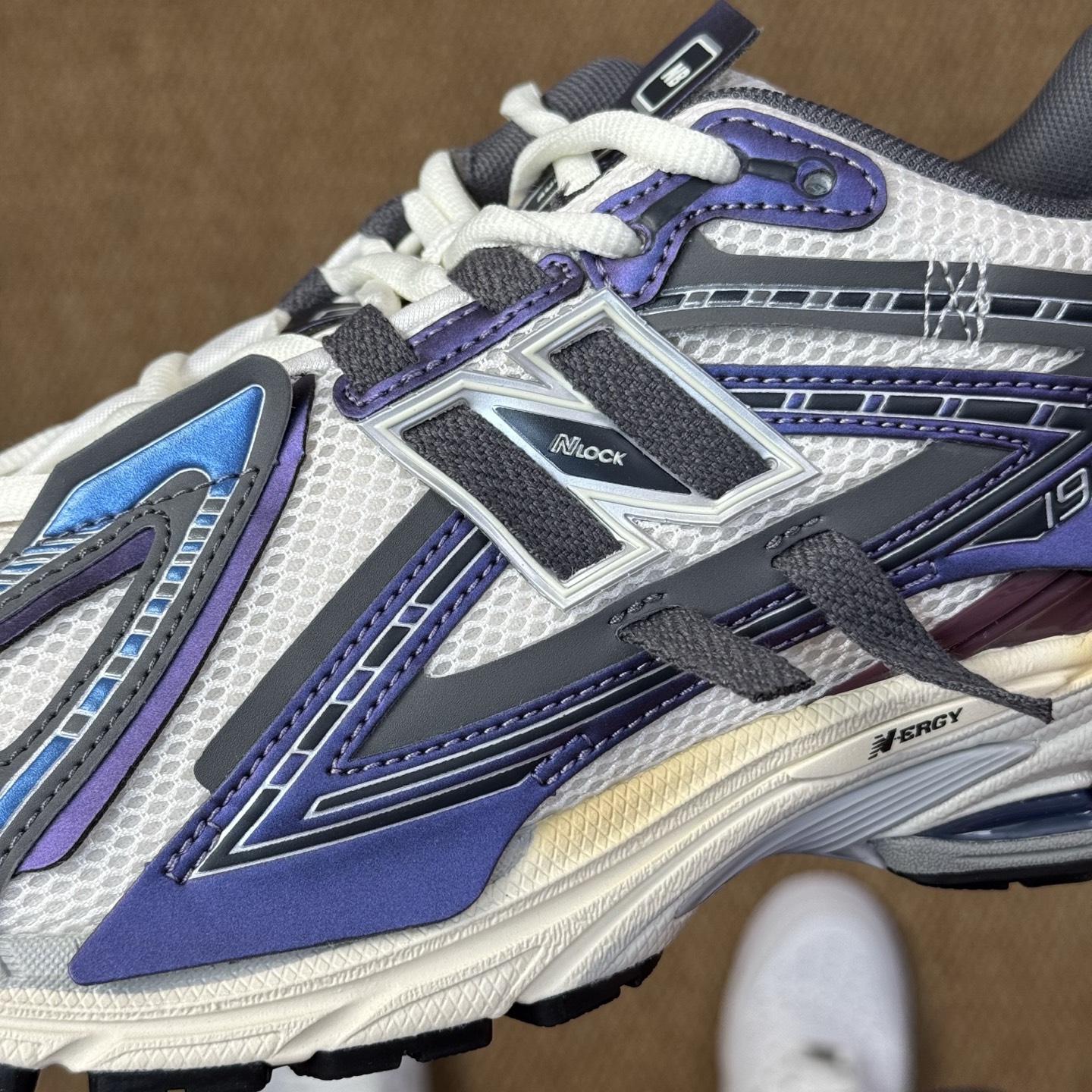 New Balance Sneakers-201