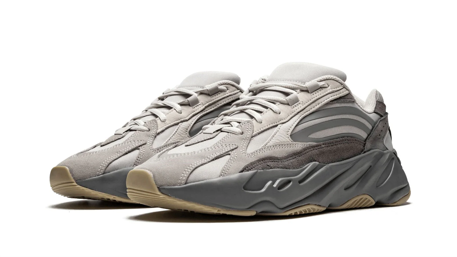 YEEZY BOOST 700 V2 