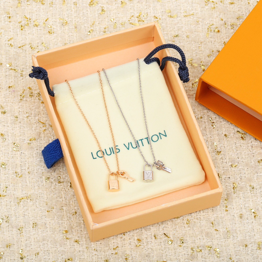 LV necklace-59